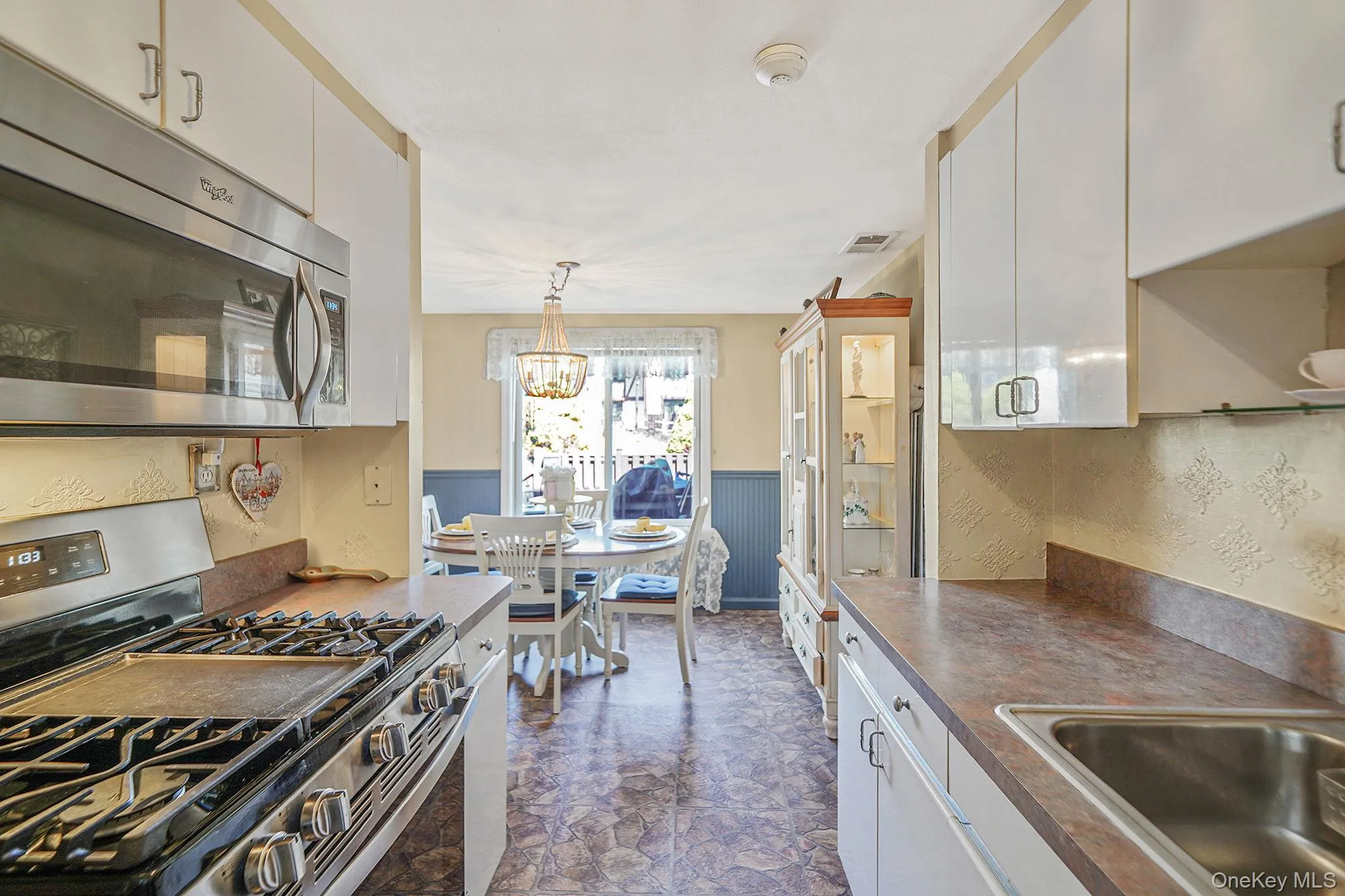 175 Cambridge Drive, Brookhaven, NY, 2 Bedrooms Bedrooms, 5 Rooms Rooms,1 BathroomBathrooms,Residential Sale,For Rent,Cambridge,0,984718 175 Cambridge Drive, Brookhaven, NY, 2 Bedrooms Bedrooms, 5 Rooms Rooms,1 BathroomBathrooms,Residential Sale,For Rent,Cambridge,0,984718