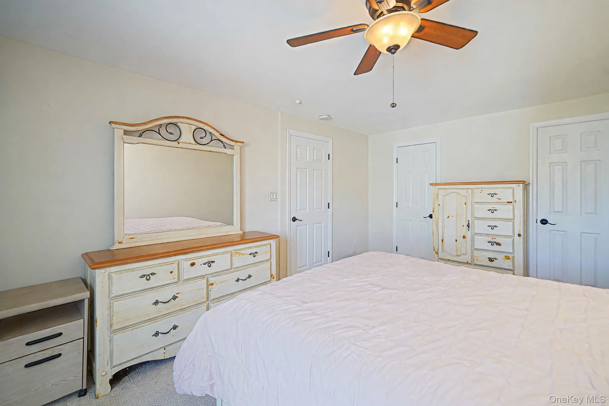 Upstairs Bedroom Upstairs Bedroom