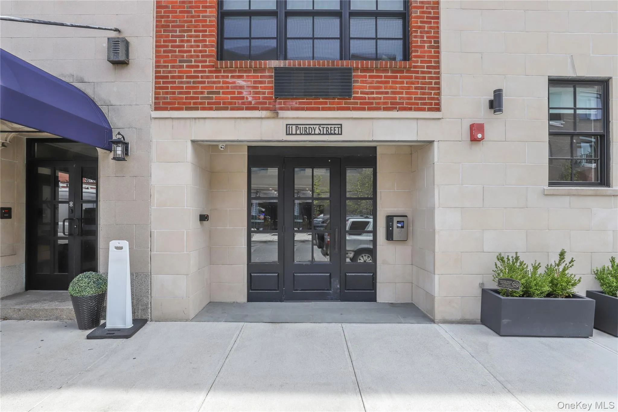 Front Entrance Front Entrance