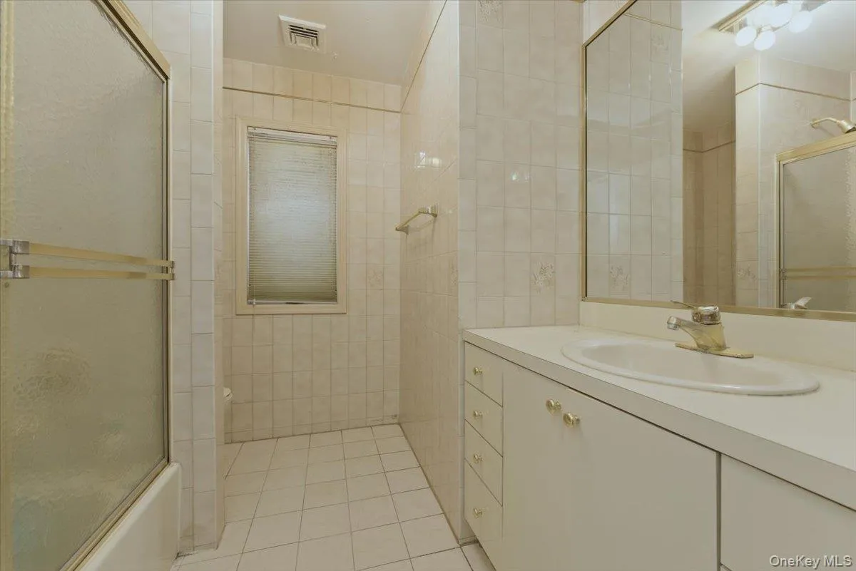 151 wanser, Hempstead, NY, 4 Bedrooms Bedrooms, 7 Rooms Rooms,2 BathroomsBathrooms,Residential,For Rent,wanser,0,984731 151 wanser, Hempstead, NY, 4 Bedrooms Bedrooms, 7 Rooms Rooms,2 BathroomsBathrooms,Residential,For Rent,wanser,0,984731