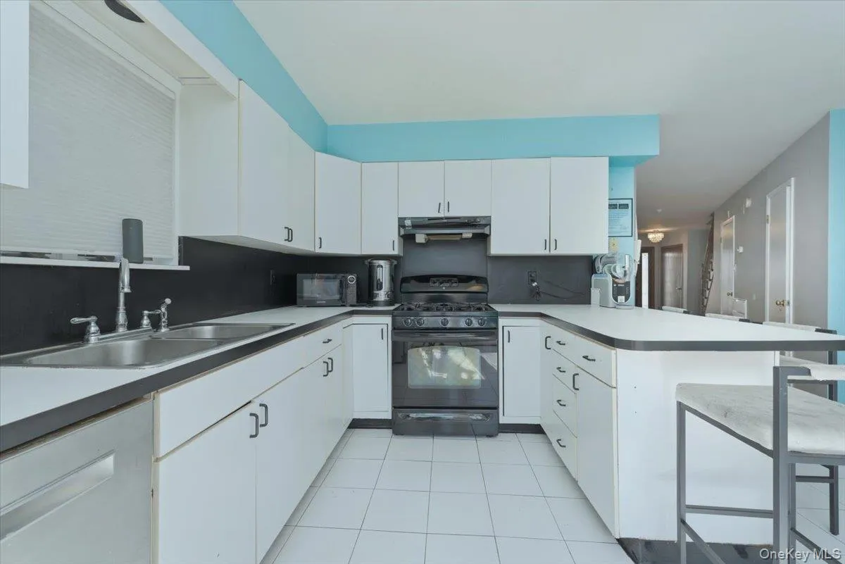 151 wanser, Hempstead, NY, 4 Bedrooms Bedrooms, 7 Rooms Rooms,2 BathroomsBathrooms,Residential,For Rent,wanser,0,984731 151 wanser, Hempstead, NY, 4 Bedrooms Bedrooms, 7 Rooms Rooms,2 BathroomsBathrooms,Residential,For Rent,wanser,0,984731