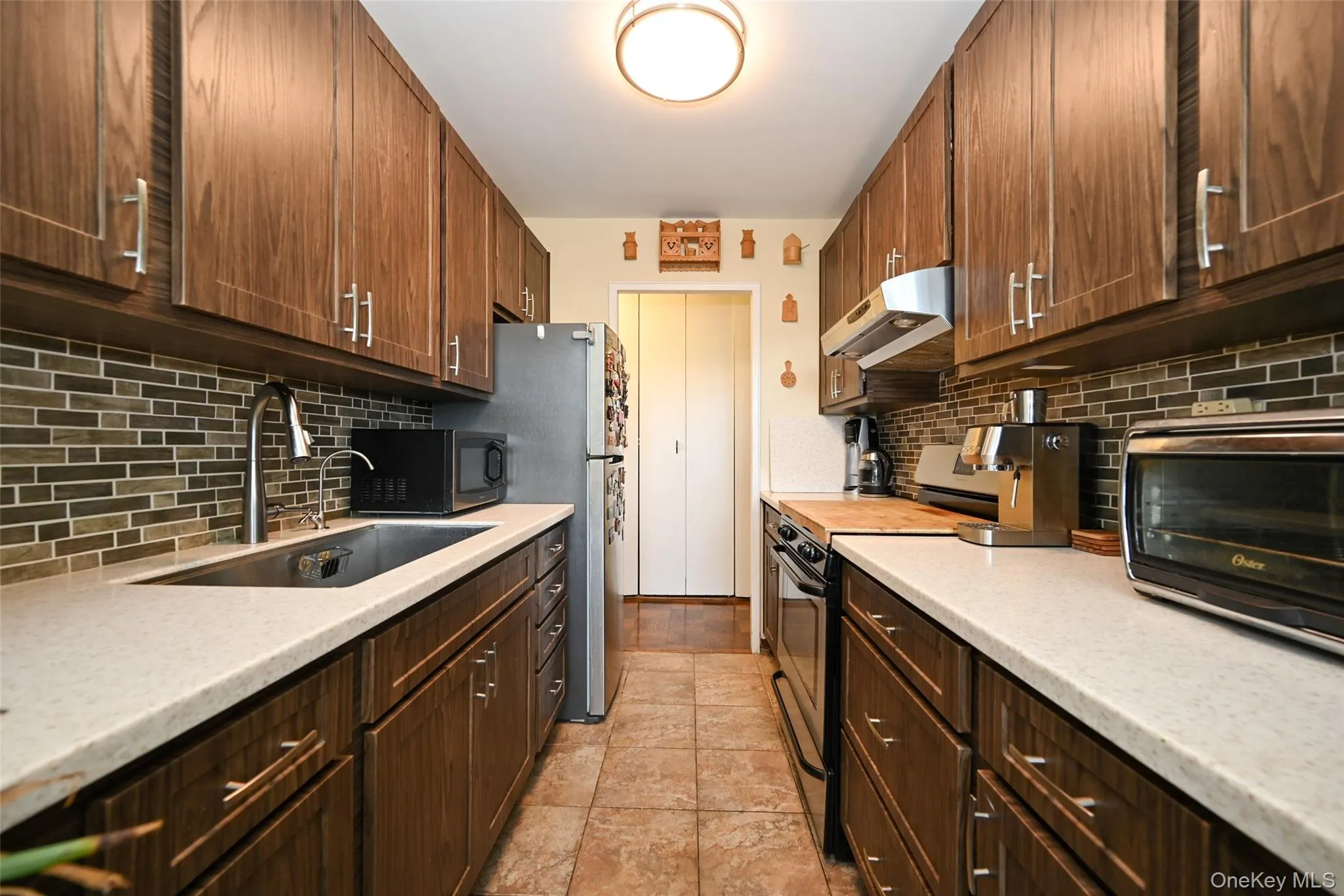 61-20 Grand Central Parkway, New York, NY, 3 Bedrooms Bedrooms, 6 Rooms Rooms,2 BathroomsBathrooms,Residential Lease,For Rent,Grand Central,0,984737 61-20 Grand Central Parkway, New York, NY, 3 Bedrooms Bedrooms, 6 Rooms Rooms,2 BathroomsBathrooms,Residential Lease,For Rent,Grand Central,0,984737