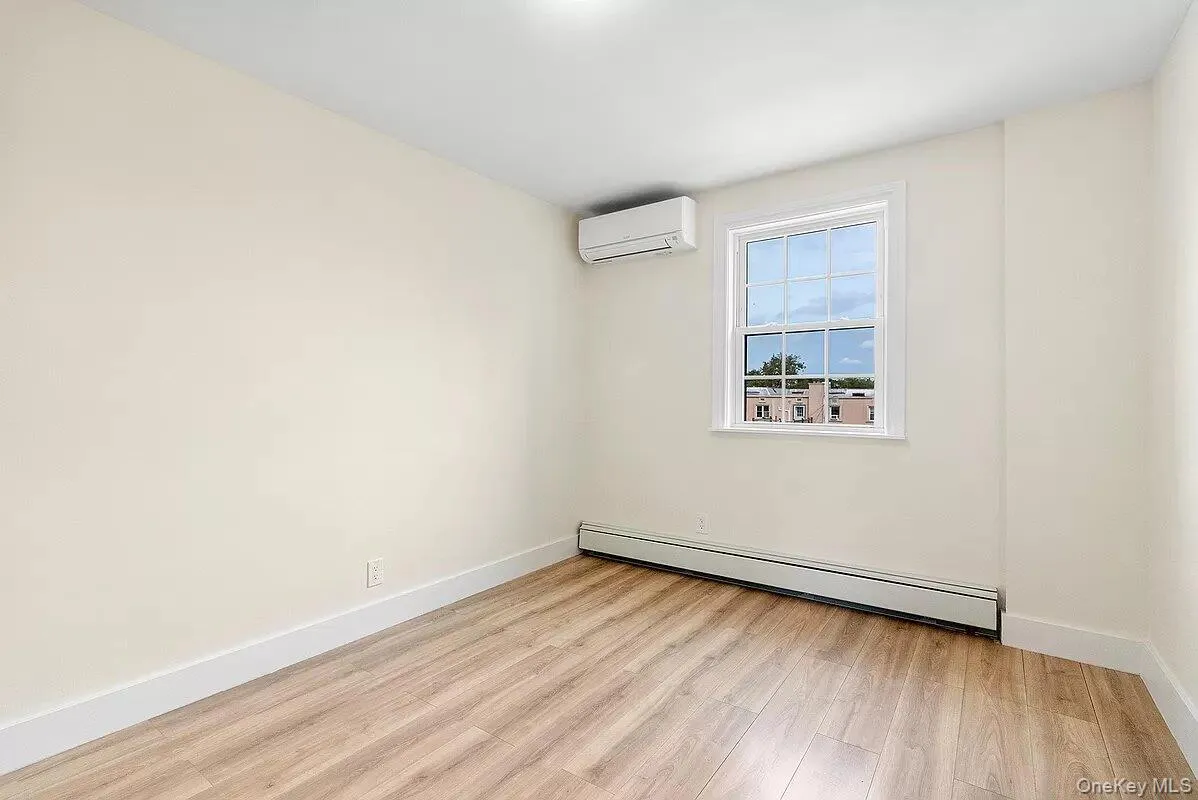 20-44 23rd Street, New York, NY, 2 Bedrooms Bedrooms, 4 Rooms Rooms,1 BathroomBathrooms,Residential Lease,For Rent,23rd,0,984751 20-44 23rd Street, New York, NY, 2 Bedrooms Bedrooms, 4 Rooms Rooms,1 BathroomBathrooms,Residential Lease,For Rent,23rd,0,984751