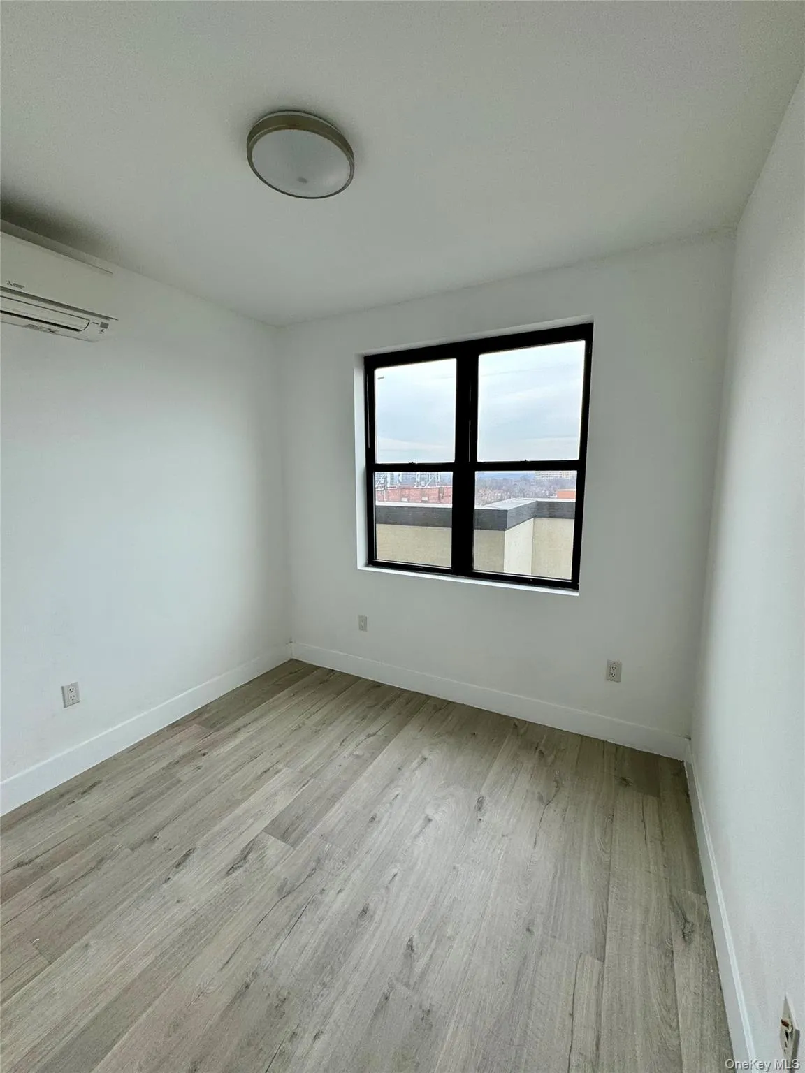 8403 Lander, New York, NY, 3 Bedrooms Bedrooms, 7 Rooms Rooms,2 BathroomsBathrooms,Residential Lease,For Rent,Lander,0,984767 8403 Lander, New York, NY, 3 Bedrooms Bedrooms, 7 Rooms Rooms,2 BathroomsBathrooms,Residential Lease,For Rent,Lander,0,984767
