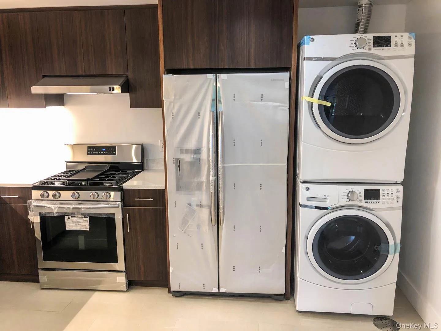 8403 Lander, New York, NY, 3 Bedrooms Bedrooms, 7 Rooms Rooms,2 BathroomsBathrooms,Residential Lease,For Rent,Lander,0,984767 8403 Lander, New York, NY, 3 Bedrooms Bedrooms, 7 Rooms Rooms,2 BathroomsBathrooms,Residential Lease,For Rent,Lander,0,984767