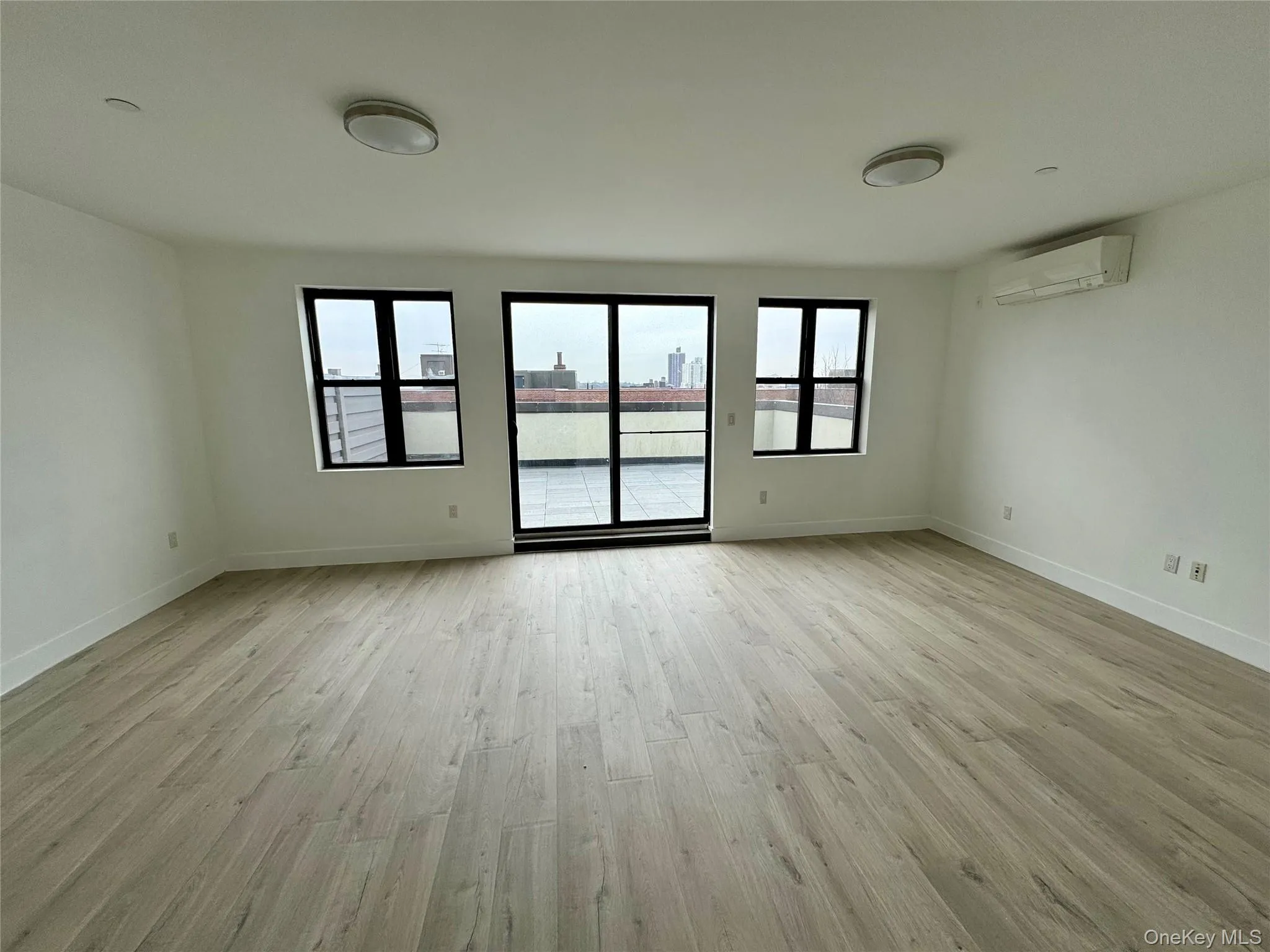 8403 Lander, New York, NY, 3 Bedrooms Bedrooms, 7 Rooms Rooms,2 BathroomsBathrooms,Residential Lease,For Rent,Lander,0,984767 8403 Lander, New York, NY, 3 Bedrooms Bedrooms, 7 Rooms Rooms,2 BathroomsBathrooms,Residential Lease,For Rent,Lander,0,984767