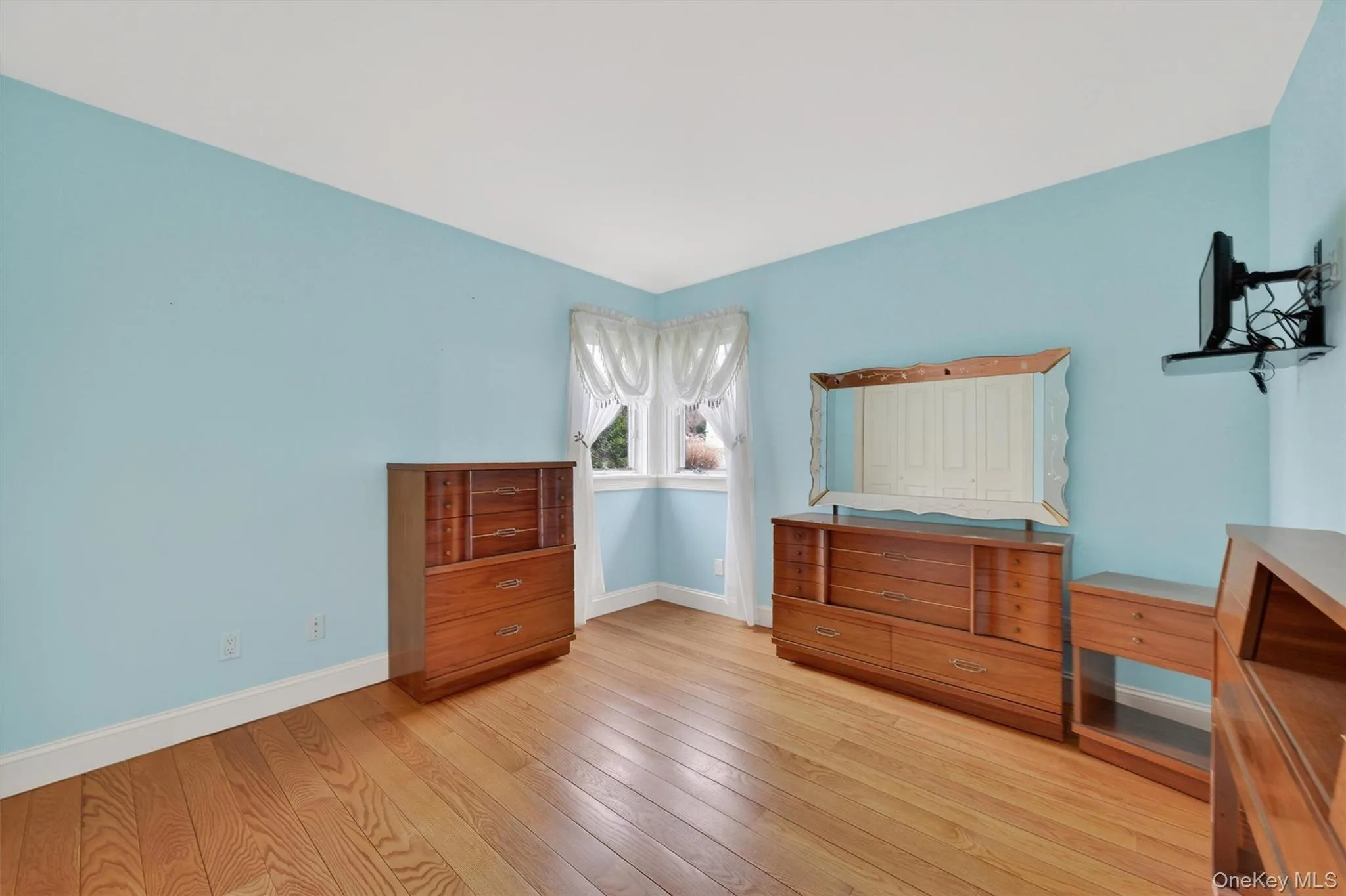 194 Vineyard Avenue, Lloyd, NY, 3 Bedrooms Bedrooms, 11 Rooms Rooms,3 BathroomsBathrooms,Residential,For Rent,Vineyard,0,984772 194 Vineyard Avenue, Lloyd, NY, 3 Bedrooms Bedrooms, 11 Rooms Rooms,3 BathroomsBathrooms,Residential,For Rent,Vineyard,0,984772