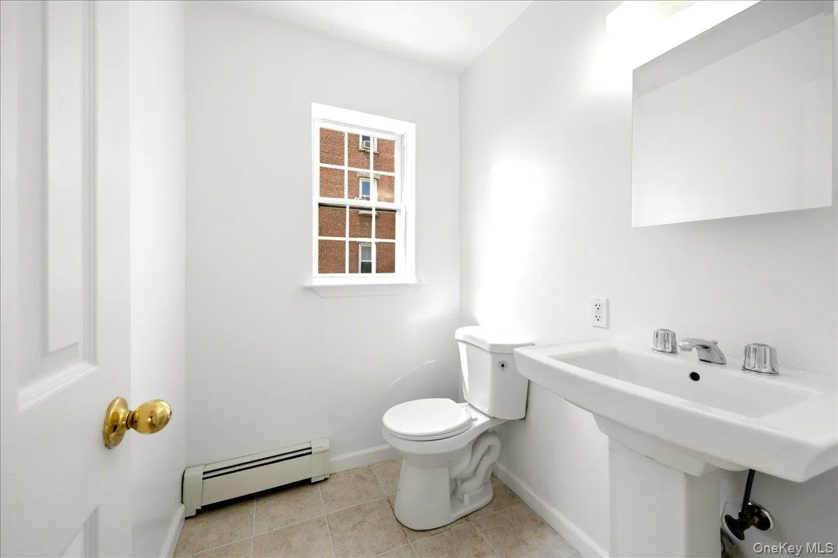 82 Morningside Avenue, Yonkers, NY, 3 Bedrooms Bedrooms, 7 Rooms Rooms,2 BathroomsBathrooms,Residential Lease,For Rent,Morningside,0,984798 82 Morningside Avenue, Yonkers, NY, 3 Bedrooms Bedrooms, 7 Rooms Rooms,2 BathroomsBathrooms,Residential Lease,For Rent,Morningside,0,984798