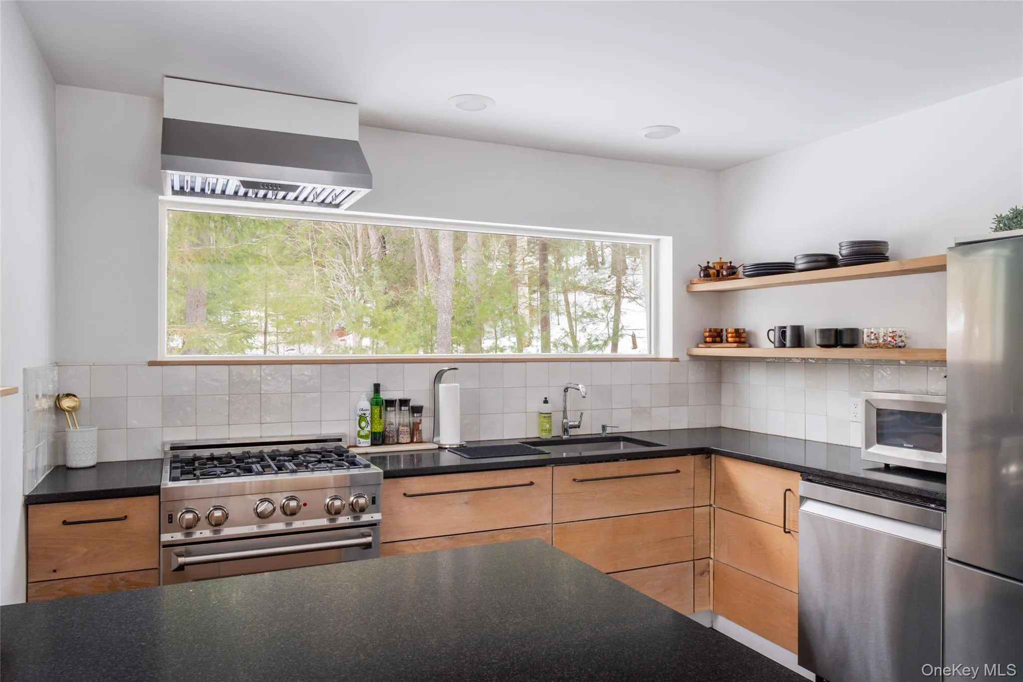 15 Lake View Drive, Woodstock, NY, 2 Bedrooms Bedrooms, 7 Rooms Rooms,1 BathroomBathrooms,Residential,For Rent,Lake View,0,984803 15 Lake View Drive, Woodstock, NY, 2 Bedrooms Bedrooms, 7 Rooms Rooms,1 BathroomBathrooms,Residential,For Rent,Lake View,0,984803