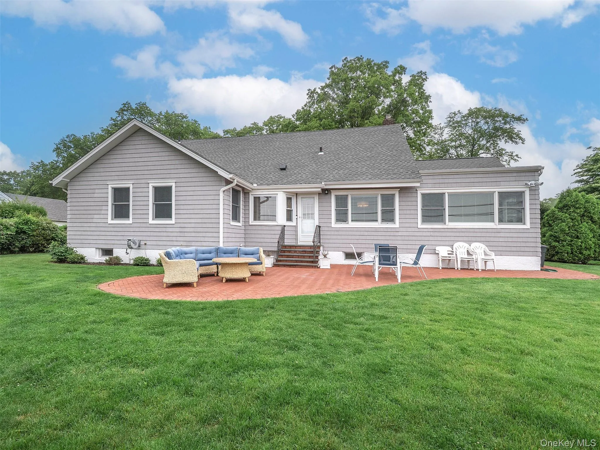 14 Saint Paul's Place, Hempstead, NY, 3 Bedrooms Bedrooms, 9 Rooms Rooms,2 BathroomsBathrooms,Residential Lease,For Rent,Saint Paul's,0,984809 14 Saint Paul's Place, Hempstead, NY, 3 Bedrooms Bedrooms, 9 Rooms Rooms,2 BathroomsBathrooms,Residential Lease,For Rent,Saint Paul's,0,984809