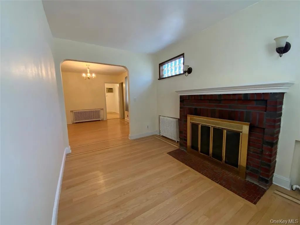 1086 Tulip Avenue, Hempstead, NY, 3 Bedrooms Bedrooms, 6 Rooms Rooms,1 BathroomBathrooms,Residential Lease,For Rent,Tulip,0,984815 1086 Tulip Avenue, Hempstead, NY, 3 Bedrooms Bedrooms, 6 Rooms Rooms,1 BathroomBathrooms,Residential Lease,For Rent,Tulip,0,984815