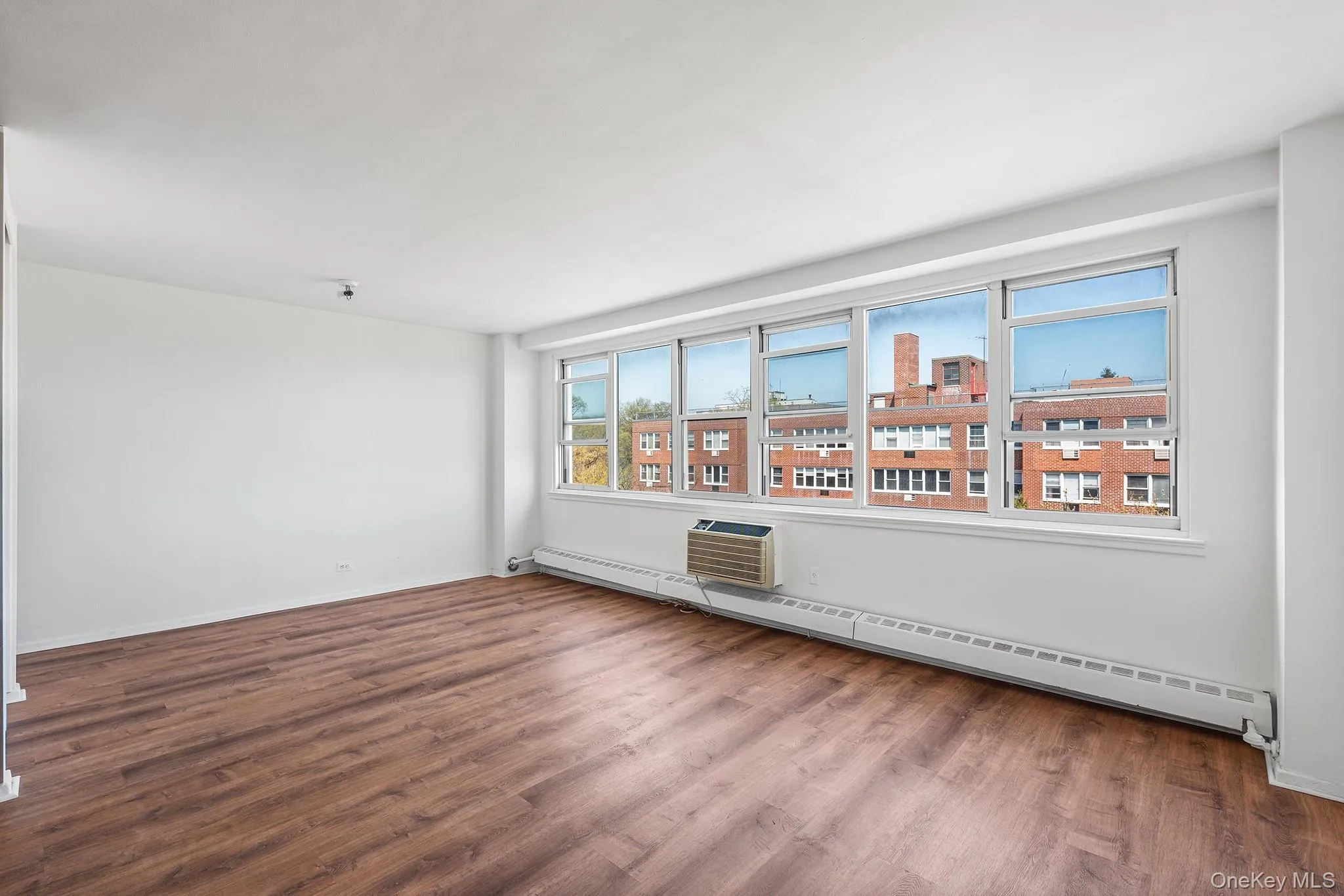 16420 Highland Avenue, New York, NY, 2 Rooms Rooms,1 BathroomBathrooms,Residential,For Rent,Highland,0,984825 16420 Highland Avenue, New York, NY, 2 Rooms Rooms,1 BathroomBathrooms,Residential,For Rent,Highland,0,984825