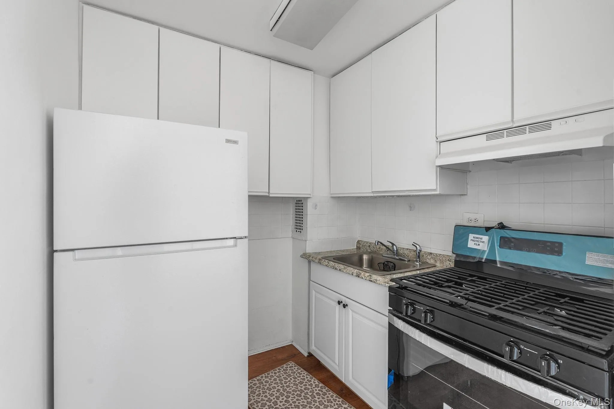 16420 Highland Avenue, New York, NY, 2 Rooms Rooms,1 BathroomBathrooms,Residential,For Rent,Highland,0,984825 16420 Highland Avenue, New York, NY, 2 Rooms Rooms,1 BathroomBathrooms,Residential,For Rent,Highland,0,984825
