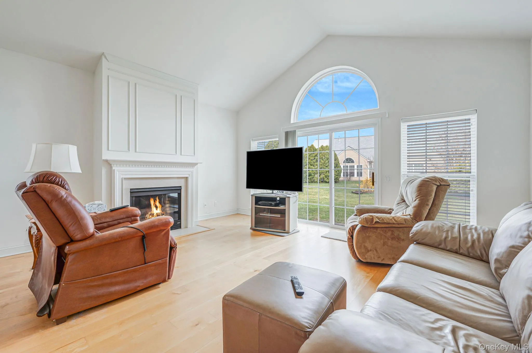 16 Oakhurst Court, Brookhaven, NY, 2 Bedrooms Bedrooms, 6 Rooms Rooms,2 BathroomsBathrooms,Residential,For Rent,Oakhurst,0,984832 16 Oakhurst Court, Brookhaven, NY, 2 Bedrooms Bedrooms, 6 Rooms Rooms,2 BathroomsBathrooms,Residential,For Rent,Oakhurst,0,984832