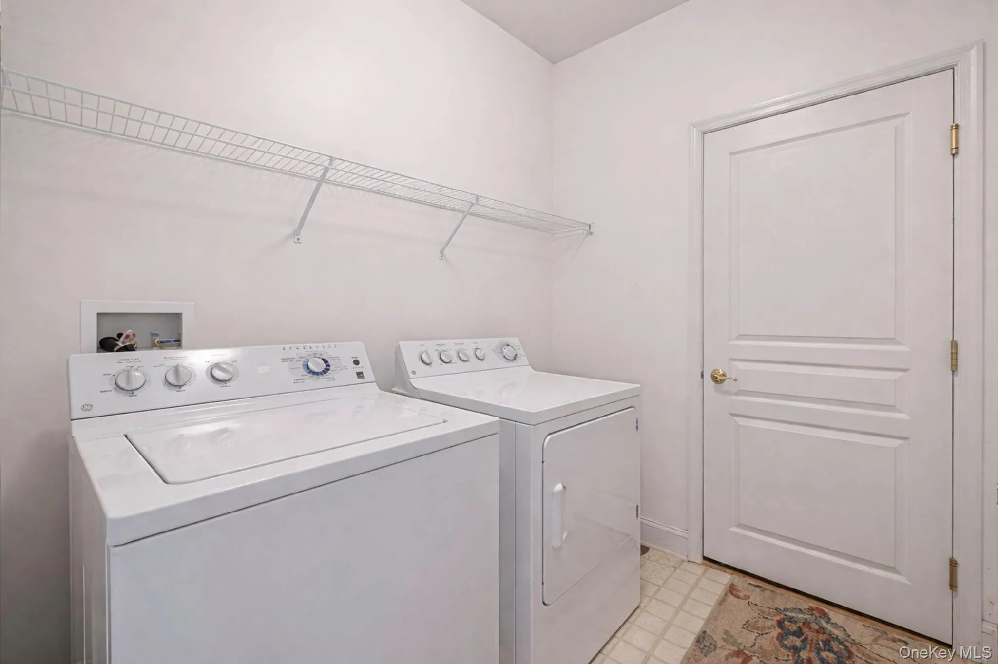 16 Oakhurst Court, Brookhaven, NY, 2 Bedrooms Bedrooms, 6 Rooms Rooms,2 BathroomsBathrooms,Residential,For Rent,Oakhurst,0,984832 16 Oakhurst Court, Brookhaven, NY, 2 Bedrooms Bedrooms, 6 Rooms Rooms,2 BathroomsBathrooms,Residential,For Rent,Oakhurst,0,984832