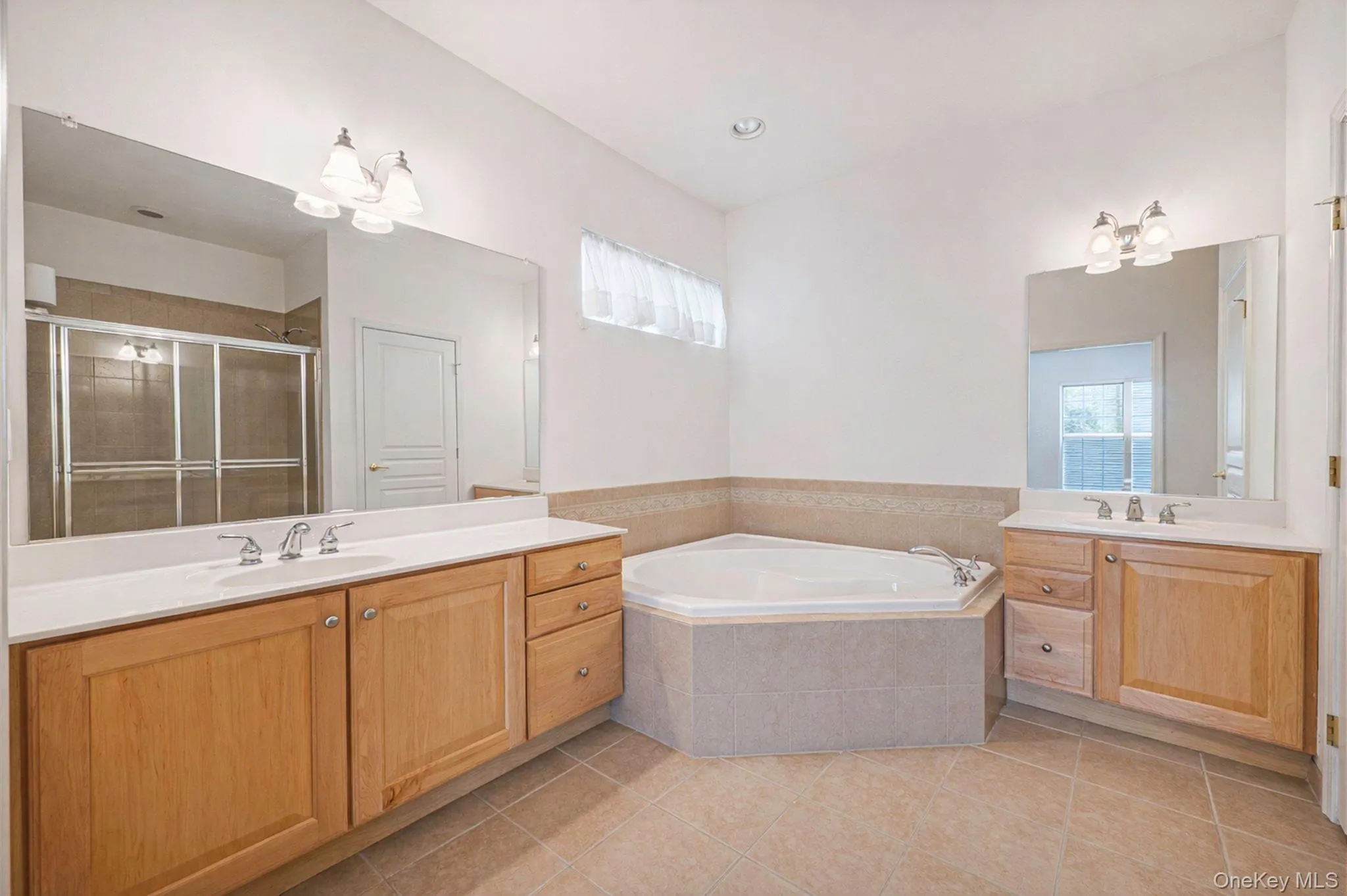 16 Oakhurst Court, Brookhaven, NY, 2 Bedrooms Bedrooms, 6 Rooms Rooms,2 BathroomsBathrooms,Residential,For Rent,Oakhurst,0,984832 16 Oakhurst Court, Brookhaven, NY, 2 Bedrooms Bedrooms, 6 Rooms Rooms,2 BathroomsBathrooms,Residential,For Rent,Oakhurst,0,984832