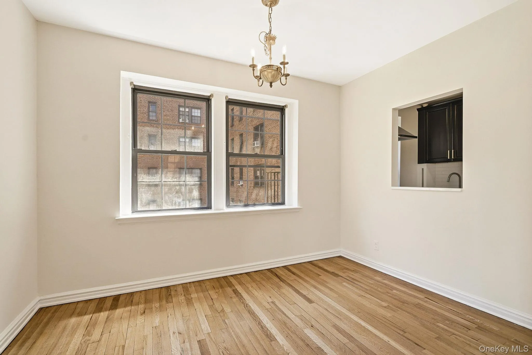 Dining Room (Can be Used as a Bedroom, Office or Den) Dining Room (Can be Used as a Bedroom, Office or Den)