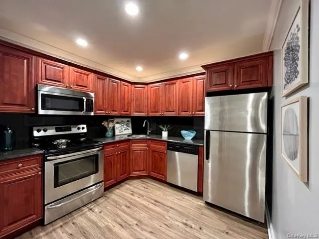 255 Main Street, Islip, NY, 1 Bedroom Bedrooms, 4 Rooms Rooms,1 BathroomBathrooms,Residential Lease,For Rent,Main,0,984847 255 Main Street, Islip, NY, 1 Bedroom Bedrooms, 4 Rooms Rooms,1 BathroomBathrooms,Residential Lease,For Rent,Main,0,984847