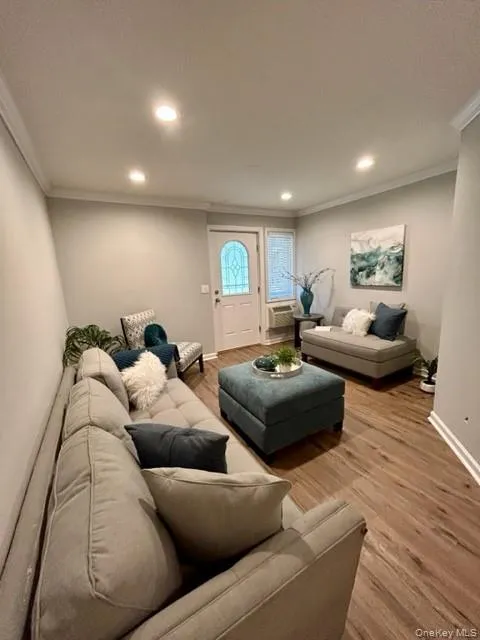 255 Main Street, Islip, NY, 1 Bedroom Bedrooms, 4 Rooms Rooms,1 BathroomBathrooms,Residential Lease,For Rent,Main,0,984847 255 Main Street, Islip, NY, 1 Bedroom Bedrooms, 4 Rooms Rooms,1 BathroomBathrooms,Residential Lease,For Rent,Main,0,984847