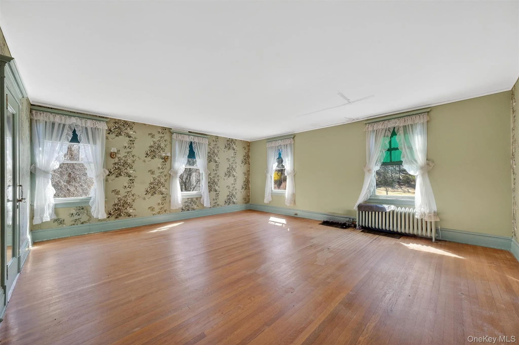 415 State Route 32, Woodbury, NY, 9 Bedrooms Bedrooms, 28 Rooms Rooms,4 BathroomsBathrooms,Residential,For Rent,State Route 32,0,984858 415 State Route 32, Woodbury, NY, 9 Bedrooms Bedrooms, 28 Rooms Rooms,4 BathroomsBathrooms,Residential,For Rent,State Route 32,0,984858