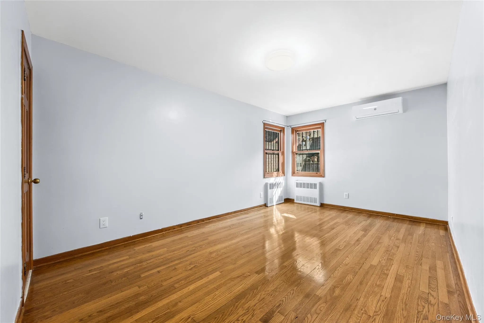45-76 Browvale Lane, New York, NY, 3 Bedrooms Bedrooms, 8 Rooms Rooms,3 BathroomsBathrooms,Residential Lease,For Rent,Browvale,0,984868 45-76 Browvale Lane, New York, NY, 3 Bedrooms Bedrooms, 8 Rooms Rooms,3 BathroomsBathrooms,Residential Lease,For Rent,Browvale,0,984868