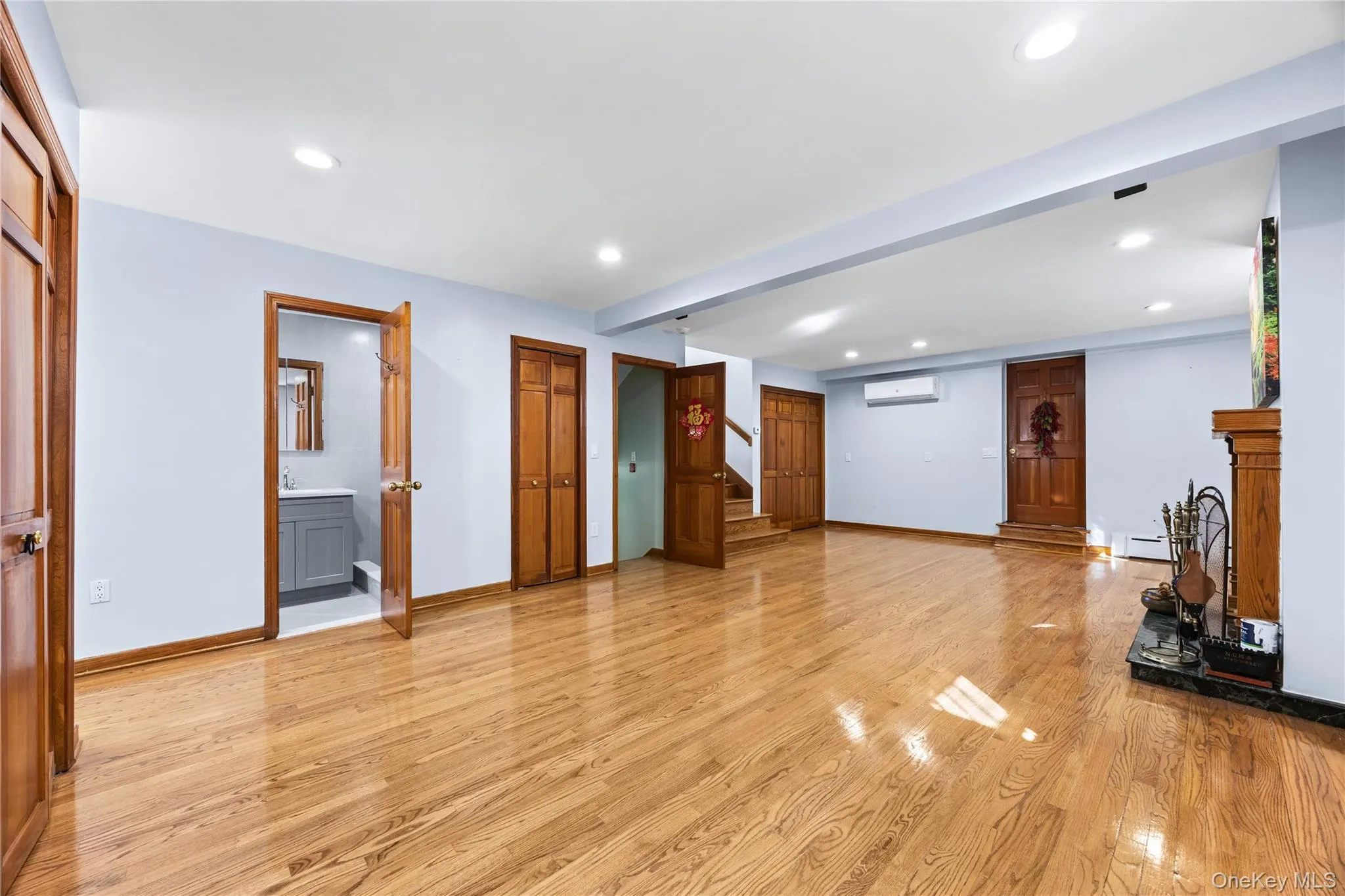 45-76 Browvale Lane, New York, NY, 3 Bedrooms Bedrooms, 8 Rooms Rooms,3 BathroomsBathrooms,Residential Lease,For Rent,Browvale,0,984868 45-76 Browvale Lane, New York, NY, 3 Bedrooms Bedrooms, 8 Rooms Rooms,3 BathroomsBathrooms,Residential Lease,For Rent,Browvale,0,984868