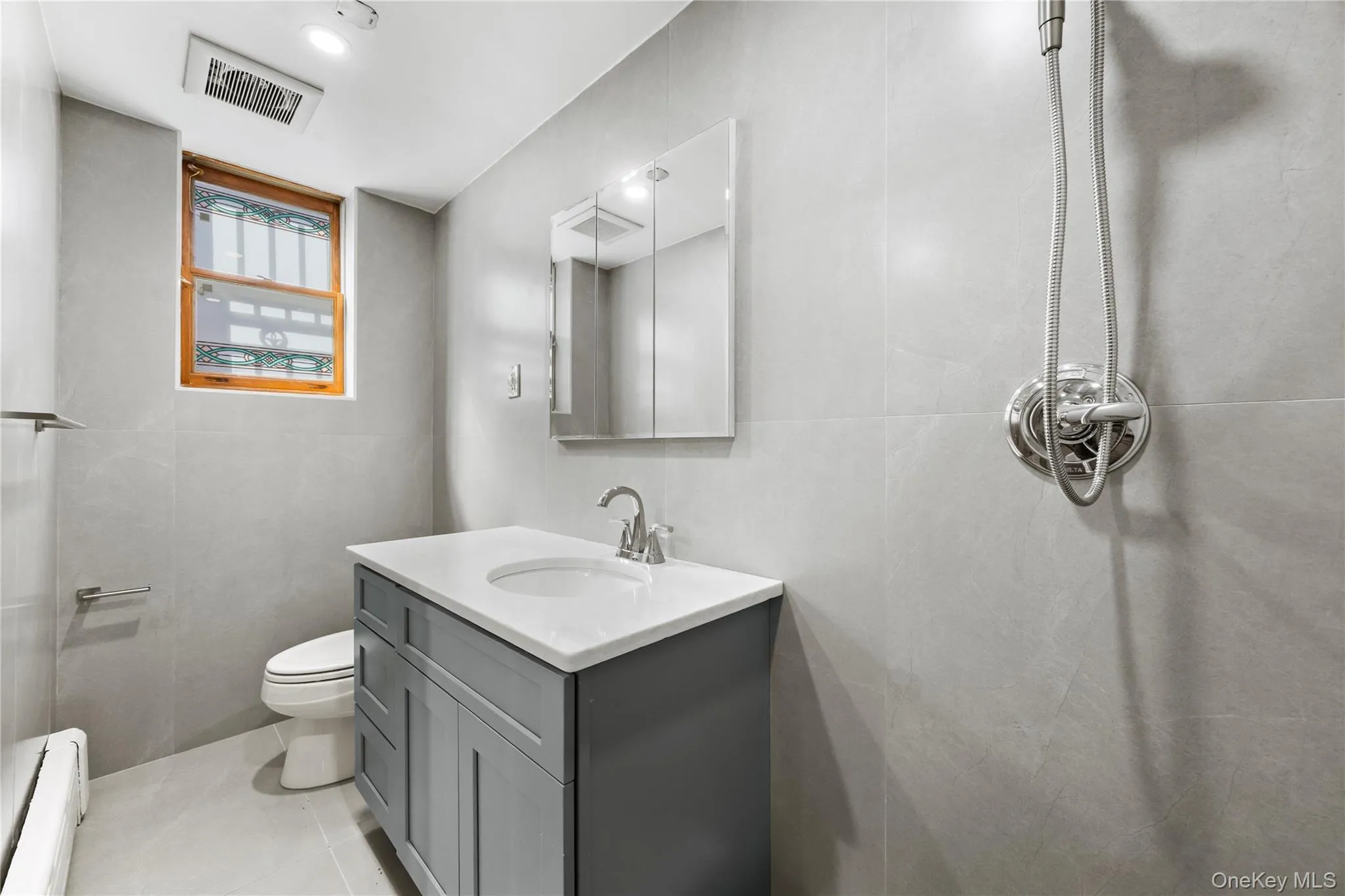 45-76 Browvale Lane, New York, NY, 3 Bedrooms Bedrooms, 8 Rooms Rooms,3 BathroomsBathrooms,Residential Lease,For Rent,Browvale,0,984868 45-76 Browvale Lane, New York, NY, 3 Bedrooms Bedrooms, 8 Rooms Rooms,3 BathroomsBathrooms,Residential Lease,For Rent,Browvale,0,984868