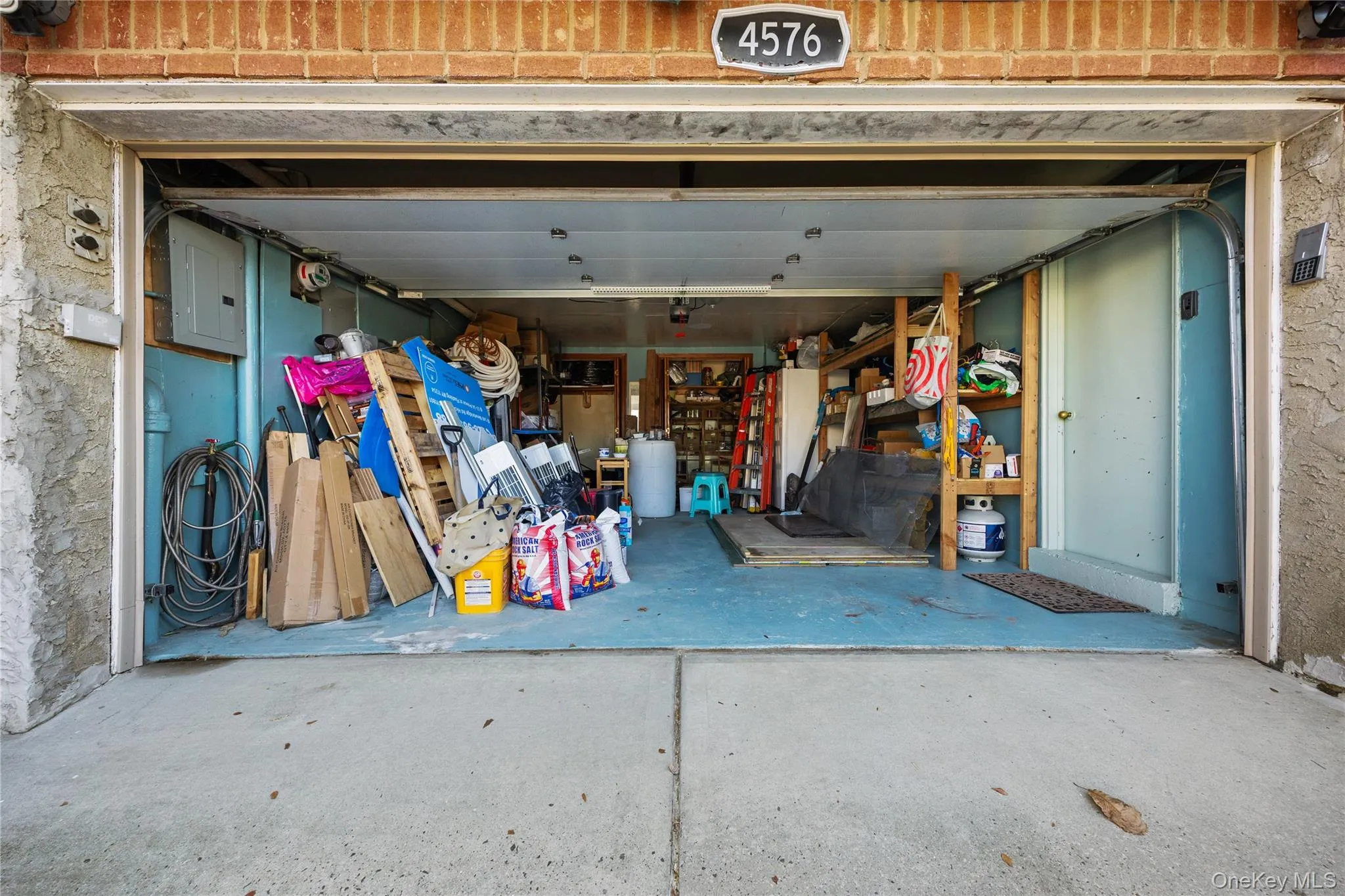 45-76 Browvale Lane, New York, NY, 3 Bedrooms Bedrooms, 8 Rooms Rooms,3 BathroomsBathrooms,Residential Lease,For Rent,Browvale,0,984868 45-76 Browvale Lane, New York, NY, 3 Bedrooms Bedrooms, 8 Rooms Rooms,3 BathroomsBathrooms,Residential Lease,For Rent,Browvale,0,984868