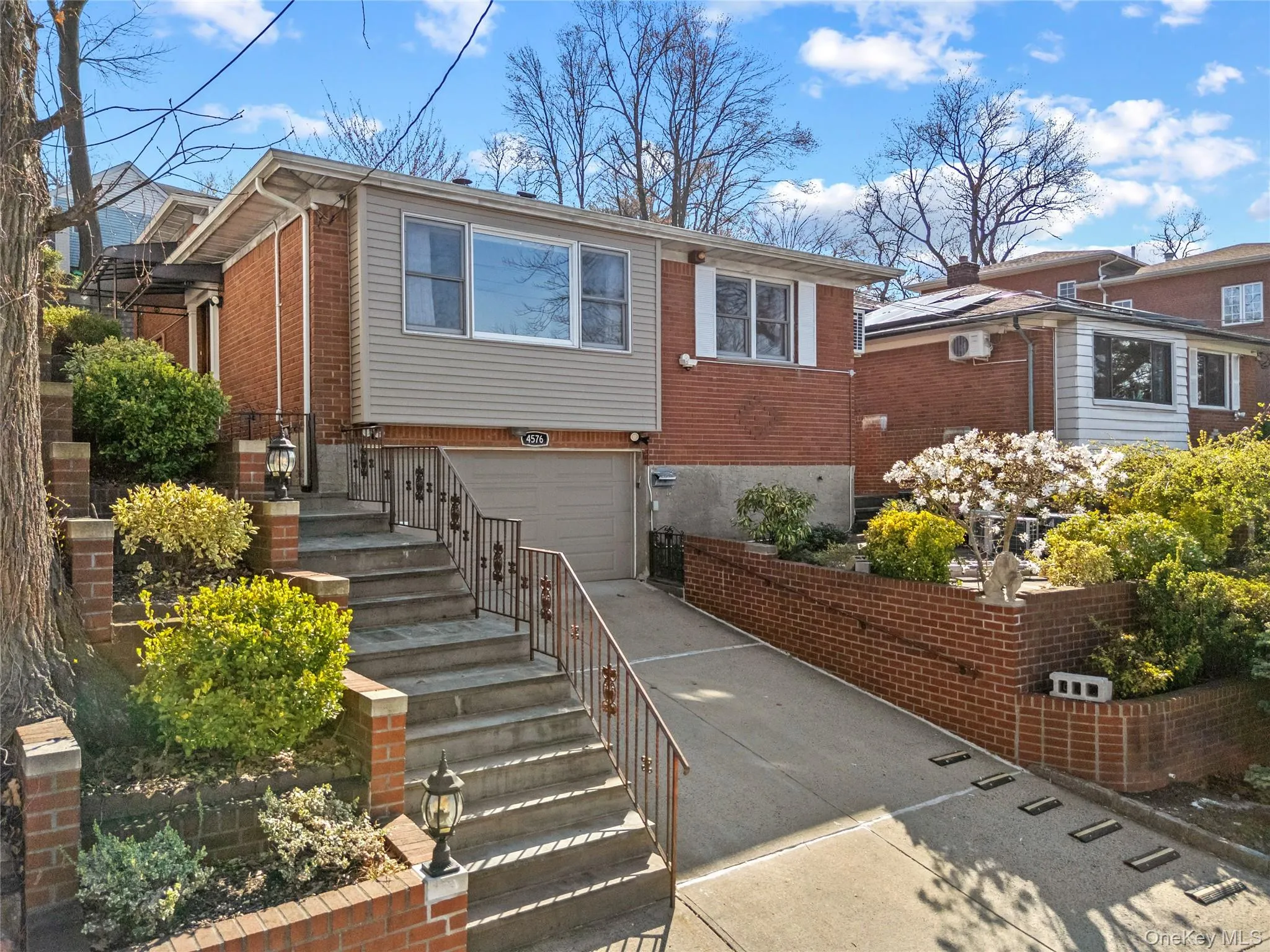 45-76 Browvale Lane, New York, NY, 3 Bedrooms Bedrooms, 8 Rooms Rooms,3 BathroomsBathrooms,Residential Lease,For Rent,Browvale,0,984868 45-76 Browvale Lane, New York, NY, 3 Bedrooms Bedrooms, 8 Rooms Rooms,3 BathroomsBathrooms,Residential Lease,For Rent,Browvale,0,984868