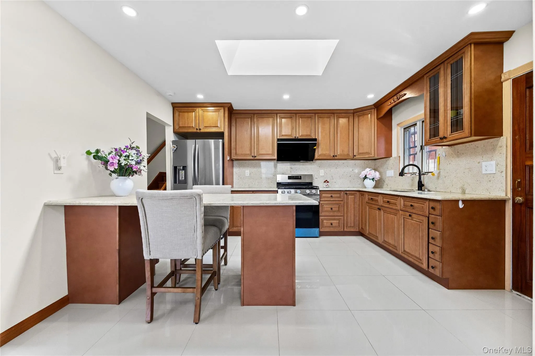 45-76 Browvale Lane, New York, NY, 3 Bedrooms Bedrooms, 8 Rooms Rooms,3 BathroomsBathrooms,Residential Lease,For Rent,Browvale,0,984868 45-76 Browvale Lane, New York, NY, 3 Bedrooms Bedrooms, 8 Rooms Rooms,3 BathroomsBathrooms,Residential Lease,For Rent,Browvale,0,984868