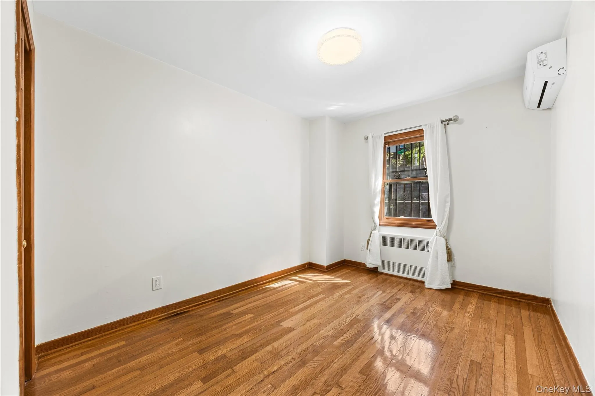 45-76 Browvale Lane, New York, NY, 3 Bedrooms Bedrooms, 8 Rooms Rooms,3 BathroomsBathrooms,Residential Lease,For Rent,Browvale,0,984868 45-76 Browvale Lane, New York, NY, 3 Bedrooms Bedrooms, 8 Rooms Rooms,3 BathroomsBathrooms,Residential Lease,For Rent,Browvale,0,984868