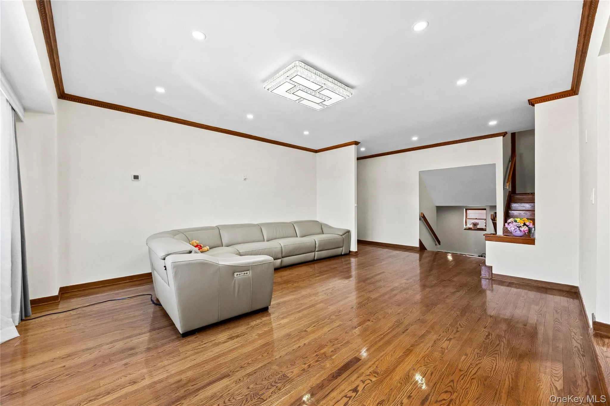 45-76 Browvale Lane, New York, NY, 3 Bedrooms Bedrooms, 8 Rooms Rooms,3 BathroomsBathrooms,Residential Lease,For Rent,Browvale,0,984868 45-76 Browvale Lane, New York, NY, 3 Bedrooms Bedrooms, 8 Rooms Rooms,3 BathroomsBathrooms,Residential Lease,For Rent,Browvale,0,984868