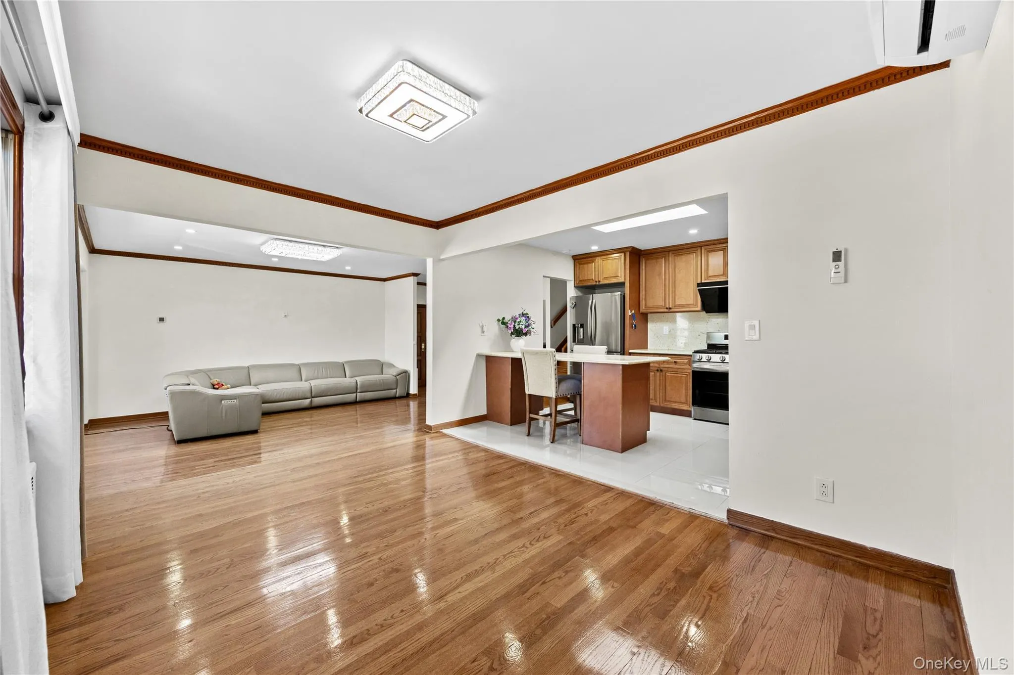 45-76 Browvale Lane, New York, NY, 3 Bedrooms Bedrooms, 8 Rooms Rooms,3 BathroomsBathrooms,Residential Lease,For Rent,Browvale,0,984868 45-76 Browvale Lane, New York, NY, 3 Bedrooms Bedrooms, 8 Rooms Rooms,3 BathroomsBathrooms,Residential Lease,For Rent,Browvale,0,984868