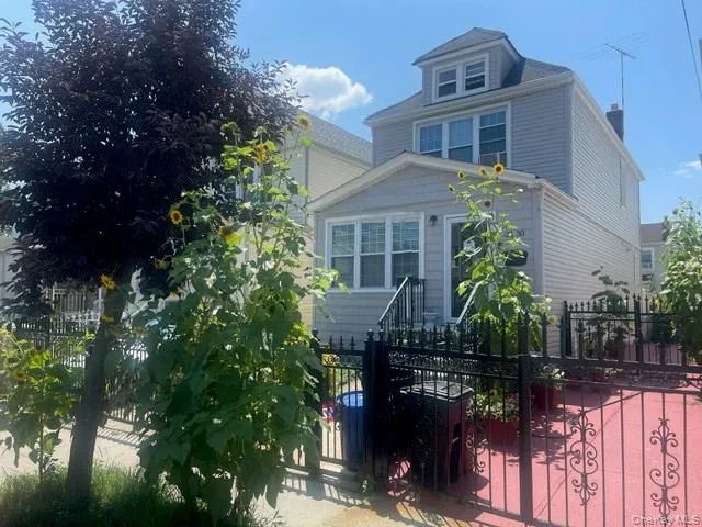 9030 Vanderveer Street, New York, NY, 3 Bedrooms Bedrooms, 6 Rooms Rooms,3 BathroomsBathrooms,Residential,For Rent,Vanderveer,0,984901 9030 Vanderveer Street, New York, NY, 3 Bedrooms Bedrooms, 6 Rooms Rooms,3 BathroomsBathrooms,Residential,For Rent,Vanderveer,0,984901