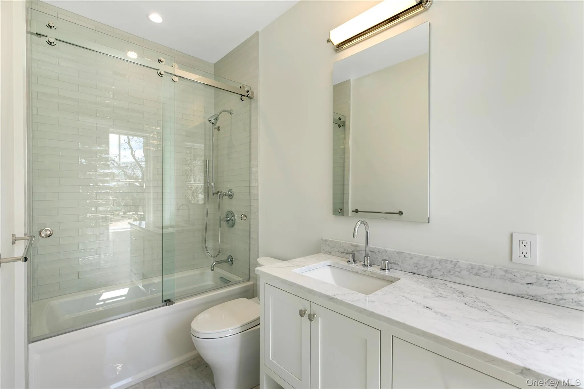 15 Old Point Road, Southampton, NY, 7 Bedrooms Bedrooms, 18 Rooms Rooms,6 BathroomsBathrooms,Residential,For Rent,Old Point,0,984952 15 Old Point Road, Southampton, NY, 7 Bedrooms Bedrooms, 18 Rooms Rooms,6 BathroomsBathrooms,Residential,For Rent,Old Point,0,984952