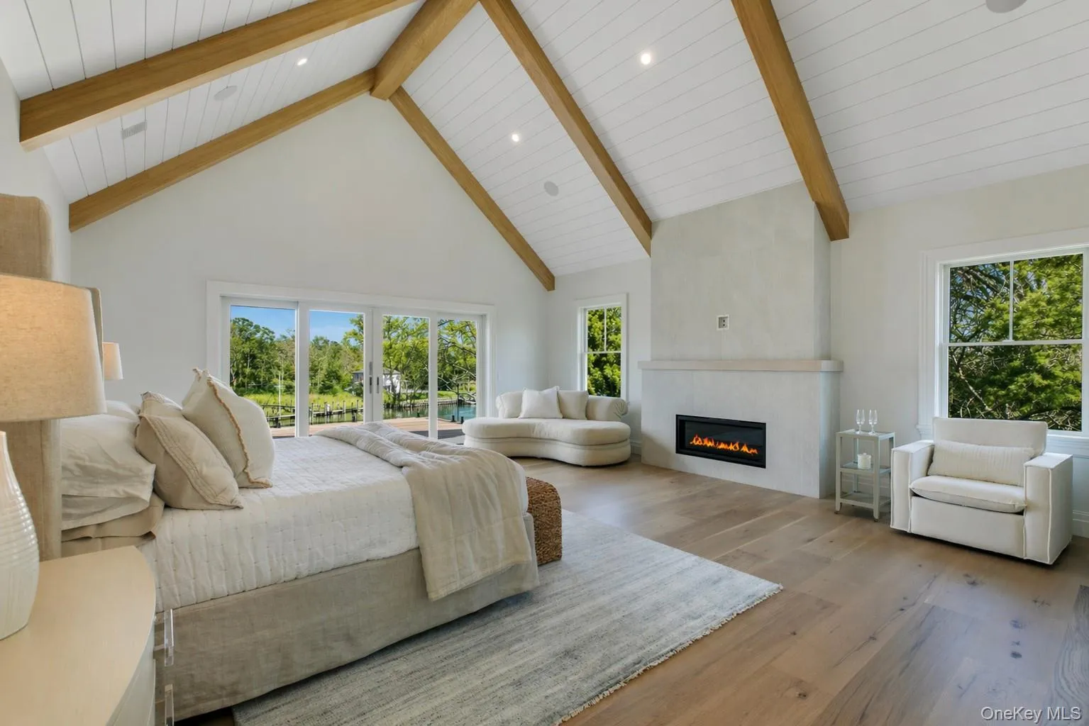 15 Old Point Road, Southampton, NY, 7 Bedrooms Bedrooms, 18 Rooms Rooms,6 BathroomsBathrooms,Residential,For Rent,Old Point,0,984952 15 Old Point Road, Southampton, NY, 7 Bedrooms Bedrooms, 18 Rooms Rooms,6 BathroomsBathrooms,Residential,For Rent,Old Point,0,984952