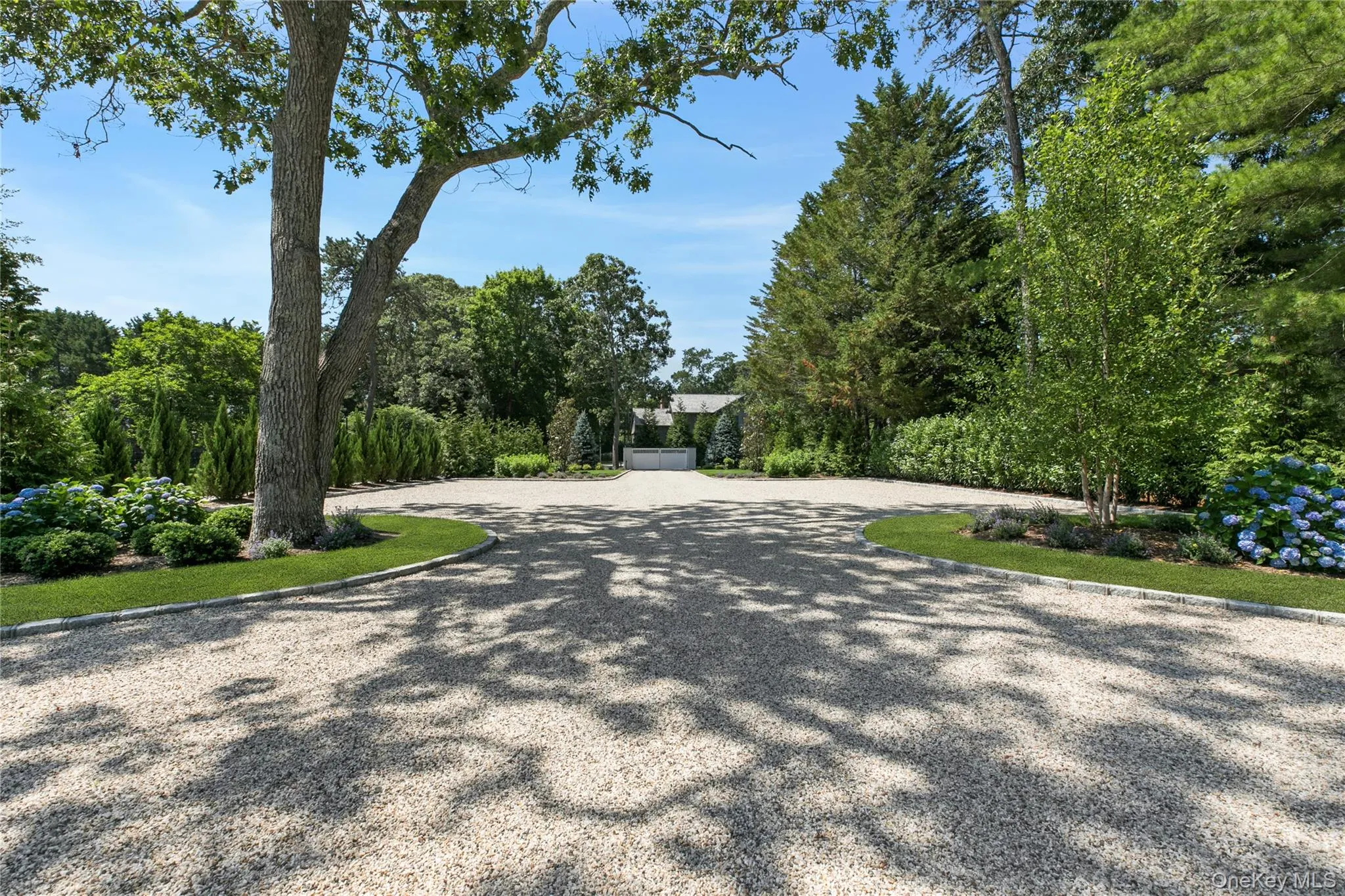 15 Old Point Road, Southampton, NY, 7 Bedrooms Bedrooms, 18 Rooms Rooms,6 BathroomsBathrooms,Residential,For Rent,Old Point,0,984952 15 Old Point Road, Southampton, NY, 7 Bedrooms Bedrooms, 18 Rooms Rooms,6 BathroomsBathrooms,Residential,For Rent,Old Point,0,984952