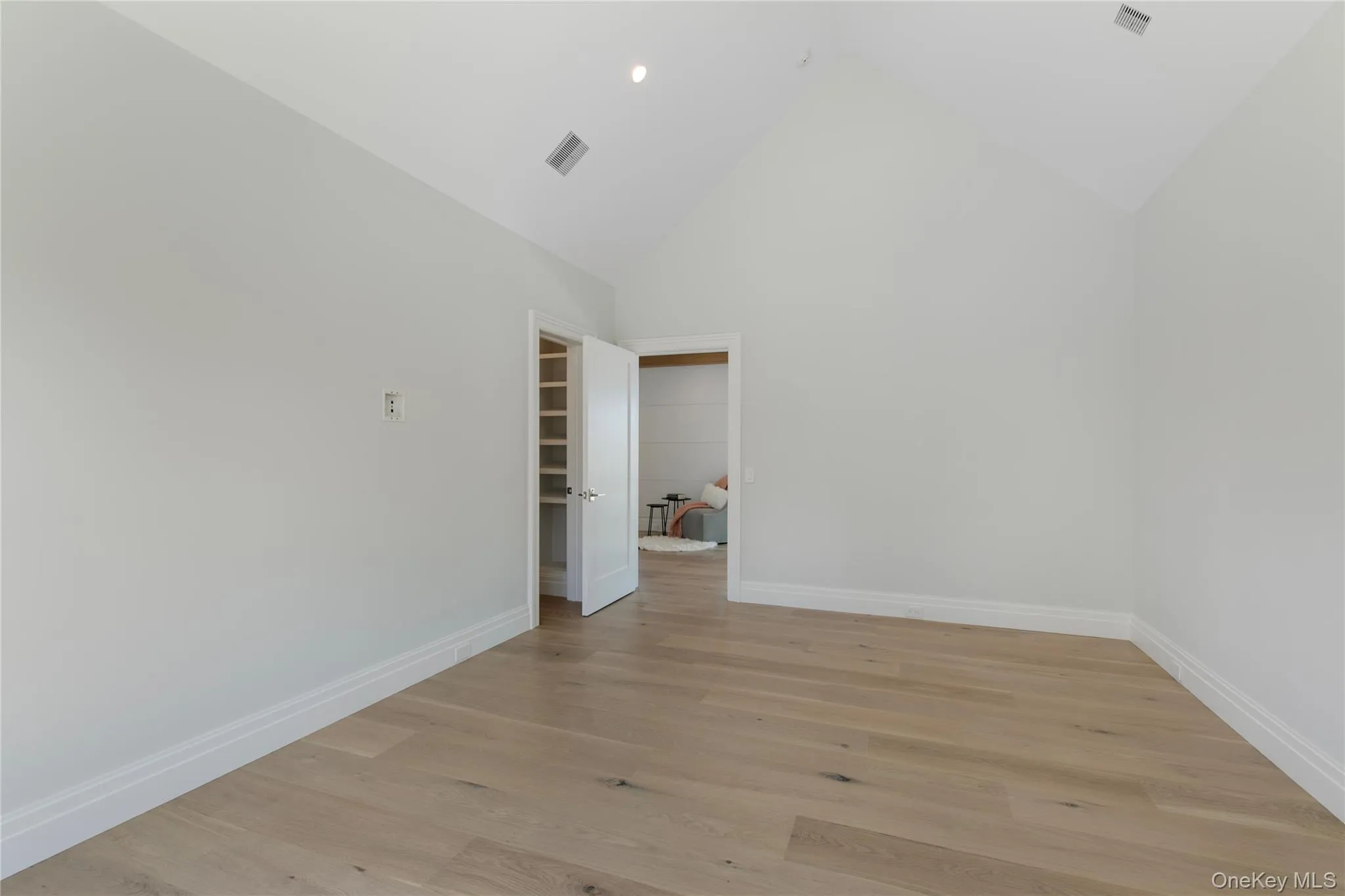 15 Old Point Road, Southampton, New York 11959