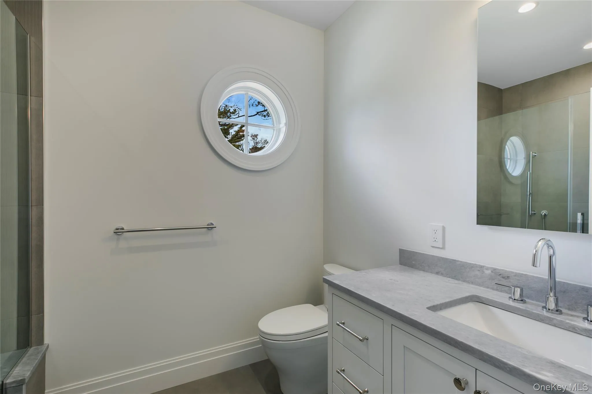15 Old Point Road, Southampton, NY, 7 Bedrooms Bedrooms, 18 Rooms Rooms,6 BathroomsBathrooms,Residential,For Rent,Old Point,0,984952 15 Old Point Road, Southampton, NY, 7 Bedrooms Bedrooms, 18 Rooms Rooms,6 BathroomsBathrooms,Residential,For Rent,Old Point,0,984952