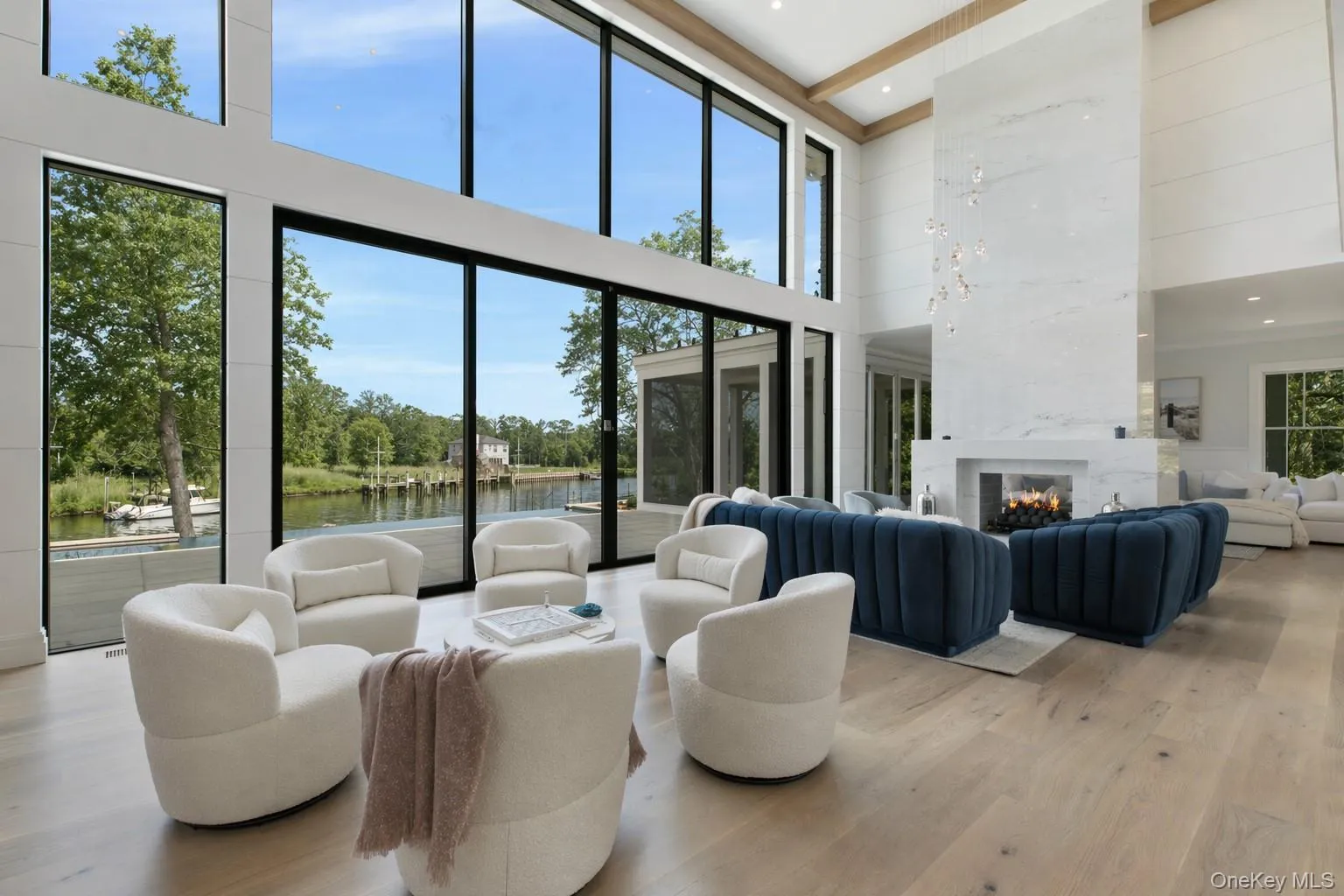 15 Old Point Road, Southampton, New York 11959