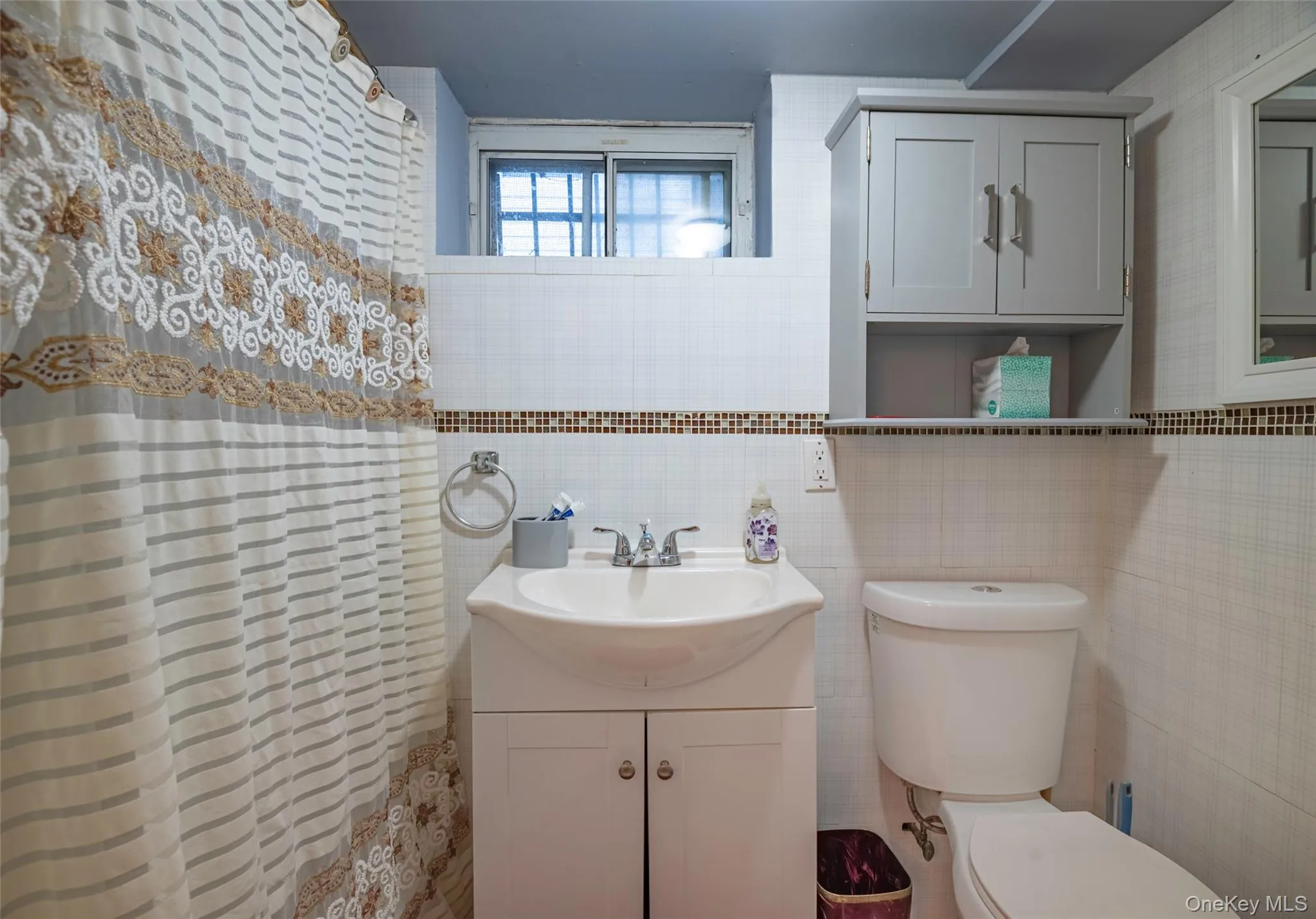 112-28 200 Street, New York, NY, 4 Bedrooms Bedrooms, 8 Rooms Rooms,3 BathroomsBathrooms,Residential Sale,For Rent,200,0,984966 112-28 200 Street, New York, NY, 4 Bedrooms Bedrooms, 8 Rooms Rooms,3 BathroomsBathrooms,Residential Sale,For Rent,200,0,984966