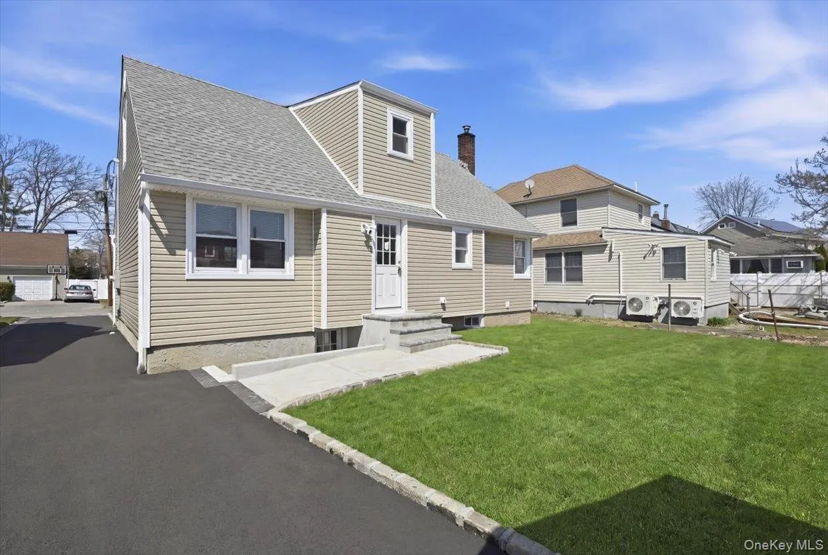 2726 Orchard Street, Hempstead, NY, 4 Bedrooms Bedrooms, 7 Rooms Rooms,3 BathroomsBathrooms,Residential,For Rent,Orchard,0,984982 2726 Orchard Street, Hempstead, NY, 4 Bedrooms Bedrooms, 7 Rooms Rooms,3 BathroomsBathrooms,Residential,For Rent,Orchard,0,984982