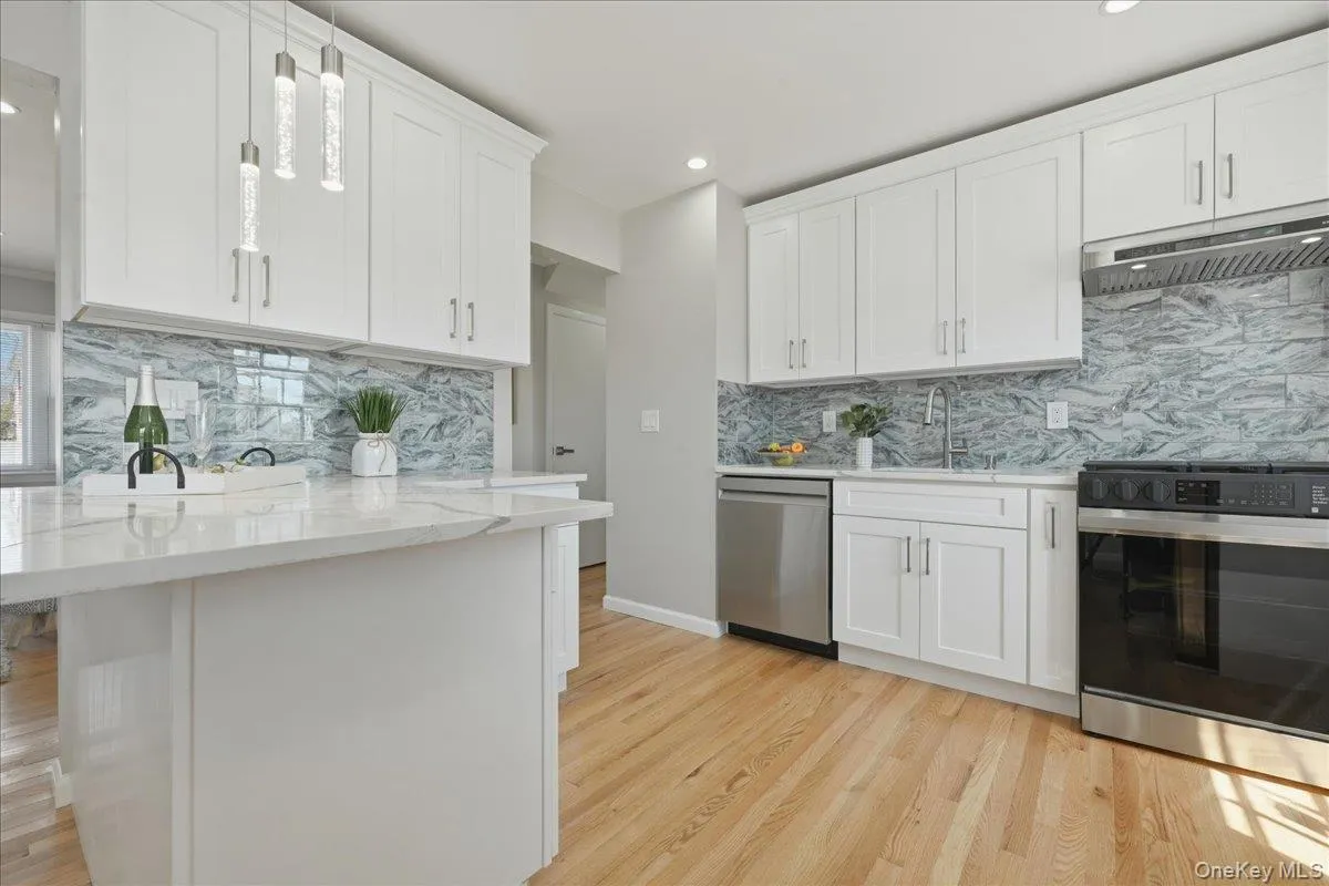 2726 Orchard Street, Hempstead, NY, 4 Bedrooms Bedrooms, 7 Rooms Rooms,3 BathroomsBathrooms,Residential,For Rent,Orchard,0,984982 2726 Orchard Street, Hempstead, NY, 4 Bedrooms Bedrooms, 7 Rooms Rooms,3 BathroomsBathrooms,Residential,For Rent,Orchard,0,984982