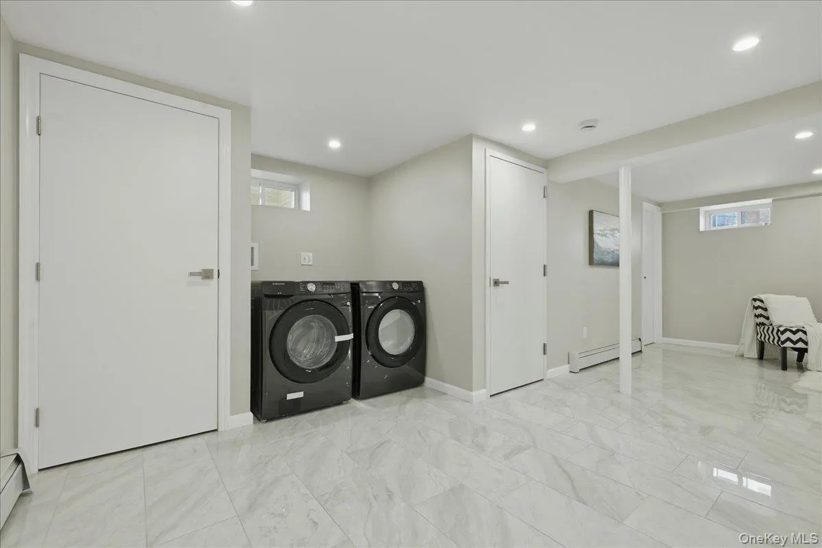 2726 Orchard Street, Hempstead, NY, 4 Bedrooms Bedrooms, 7 Rooms Rooms,3 BathroomsBathrooms,Residential,For Rent,Orchard,0,984982 2726 Orchard Street, Hempstead, NY, 4 Bedrooms Bedrooms, 7 Rooms Rooms,3 BathroomsBathrooms,Residential,For Rent,Orchard,0,984982