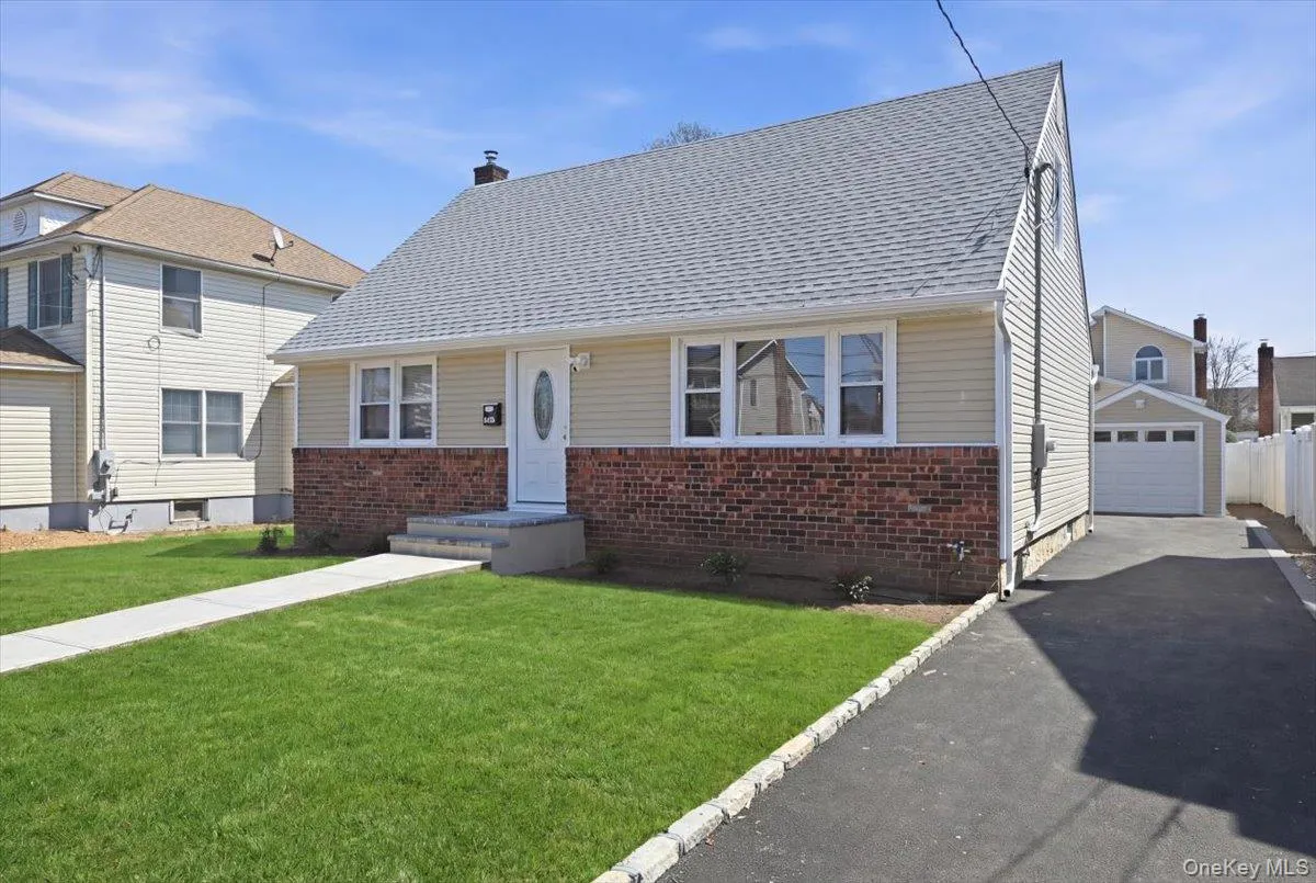2726 Orchard Street, Hempstead, NY, 4 Bedrooms Bedrooms, 7 Rooms Rooms,3 BathroomsBathrooms,Residential,For Rent,Orchard,0,984982 2726 Orchard Street, Hempstead, NY, 4 Bedrooms Bedrooms, 7 Rooms Rooms,3 BathroomsBathrooms,Residential,For Rent,Orchard,0,984982