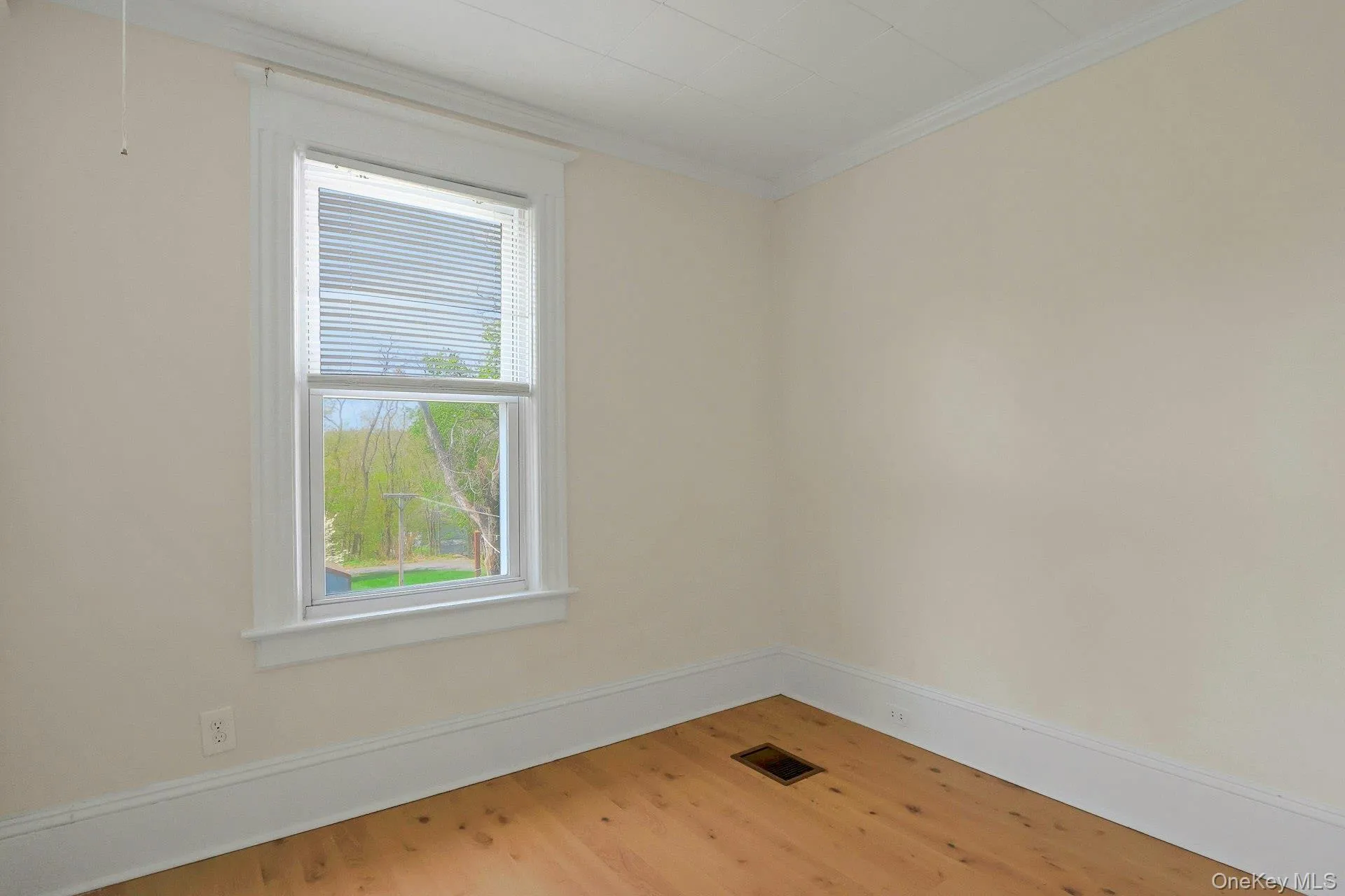 24 Firth Street, Cornwall, NY, 3 Bedrooms Bedrooms, 6 Rooms Rooms,1 BathroomBathrooms,Residential Lease,For Rent,Firth,0,985004 24 Firth Street, Cornwall, NY, 3 Bedrooms Bedrooms, 6 Rooms Rooms,1 BathroomBathrooms,Residential Lease,For Rent,Firth,0,985004