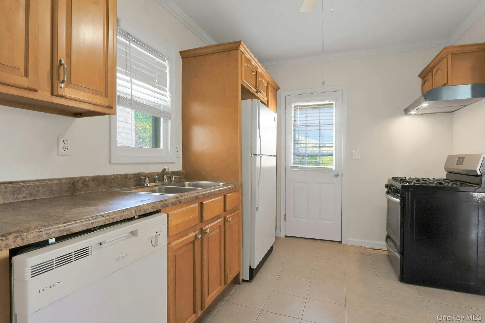 24 Firth Street, Cornwall, NY, 3 Bedrooms Bedrooms, 6 Rooms Rooms,1 BathroomBathrooms,Residential Lease,For Rent,Firth,0,985004 24 Firth Street, Cornwall, NY, 3 Bedrooms Bedrooms, 6 Rooms Rooms,1 BathroomBathrooms,Residential Lease,For Rent,Firth,0,985004