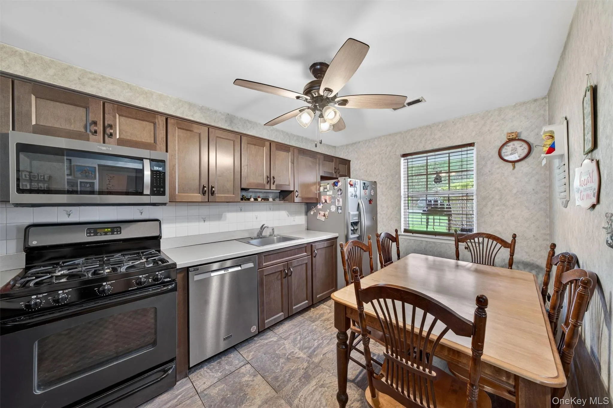 28 Lois Lane, Monroe, NY, 3 Bedrooms Bedrooms, 6 Rooms Rooms,2 BathroomsBathrooms,Residential,For Rent,Lois,0,985005 28 Lois Lane, Monroe, NY, 3 Bedrooms Bedrooms, 6 Rooms Rooms,2 BathroomsBathrooms,Residential,For Rent,Lois,0,985005