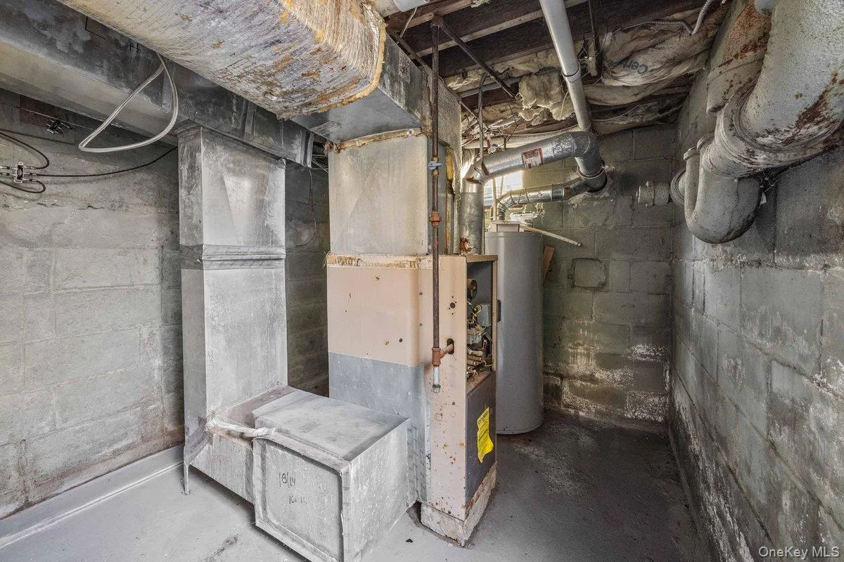 819 Canal Road, Brookhaven, NY, 3 Bedrooms Bedrooms, 5 Rooms Rooms,1 BathroomBathrooms,Residential,For Rent,Canal,0,KEY985032 819 Canal Road, Brookhaven, NY, 3 Bedrooms Bedrooms, 5 Rooms Rooms,1 BathroomBathrooms,Residential,For Rent,Canal,0,KEY985032