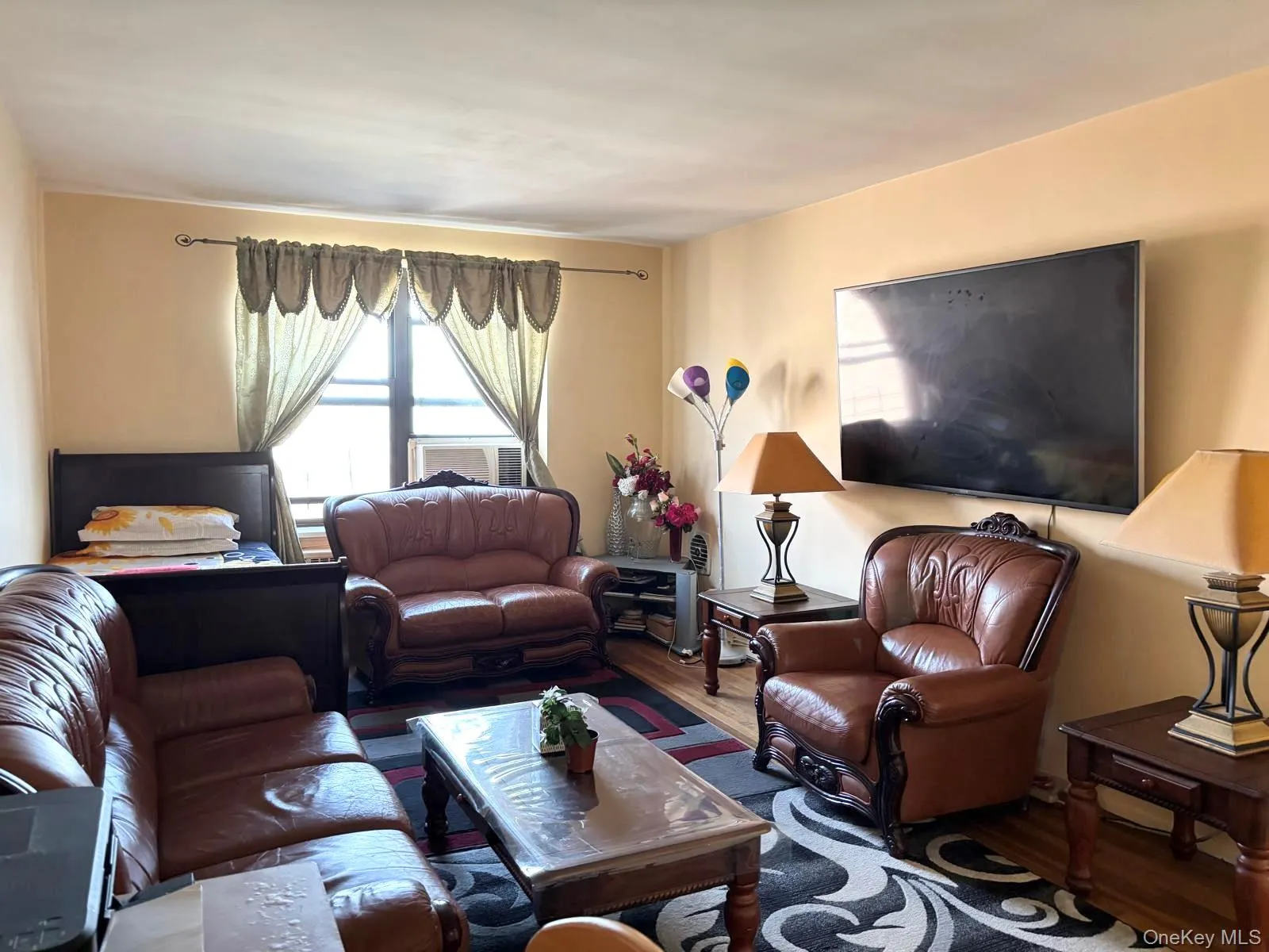 87-19 204th Street, New York, NY, 2 Bedrooms Bedrooms, 3 Rooms Rooms,1 BathroomBathrooms,Residential,For Rent,204th,0,KEY985040 87-19 204th Street, New York, NY, 2 Bedrooms Bedrooms, 3 Rooms Rooms,1 BathroomBathrooms,Residential,For Rent,204th,0,KEY985040